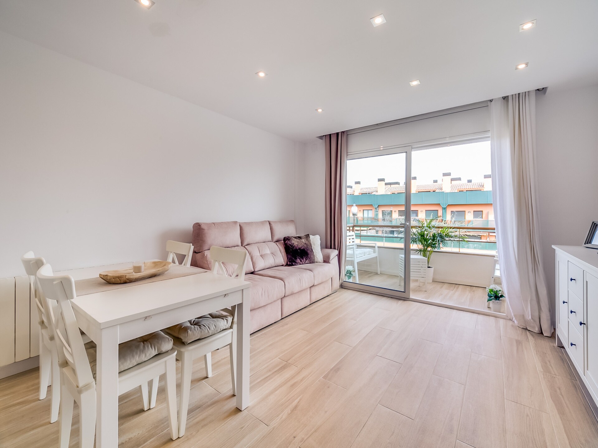 Licht duplex appartement in Palafolls met zwembad, dichtbij strand - foto 2