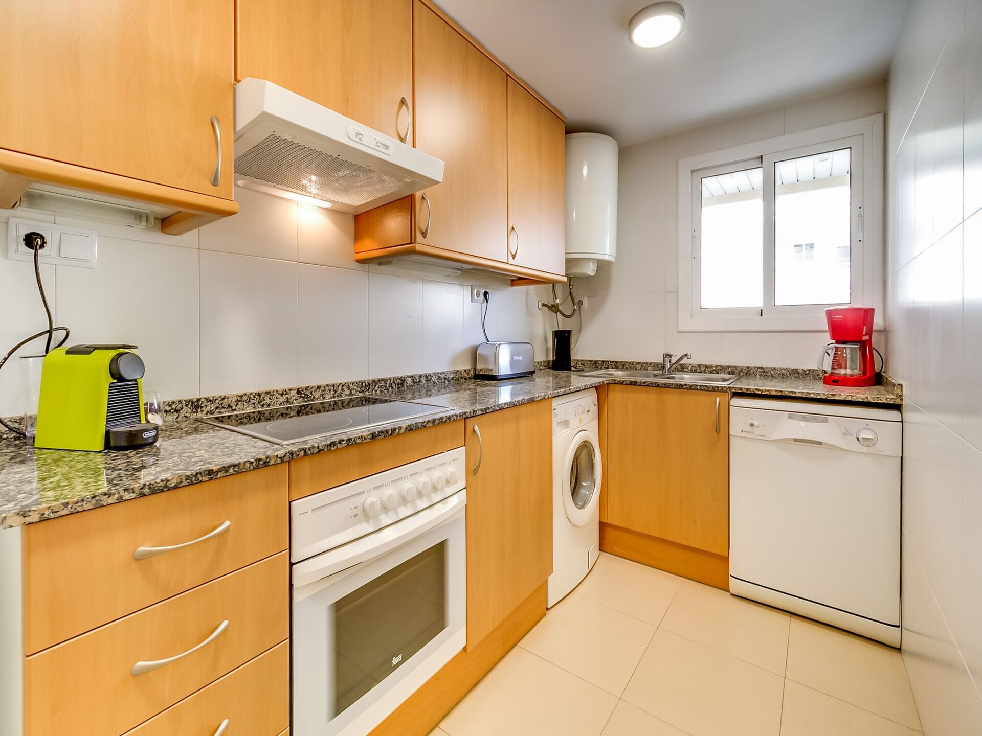 Rustiek appartement bij 3 stranden met 4 zwembaden in Fenals, Lloret de Mar - foto 3
