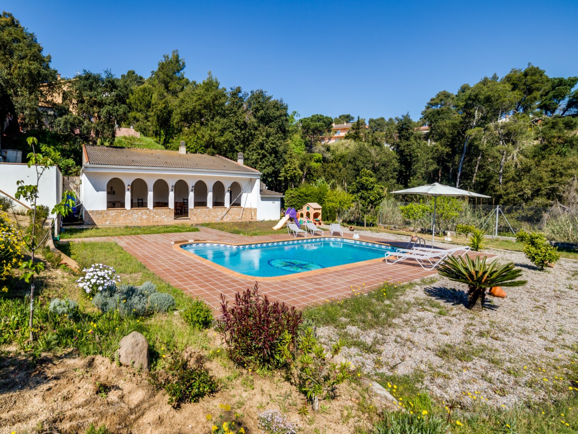 Ruime villa voor 20 personen met privézwembad, dicht bij de stranden van de Costa Brava - foto 37