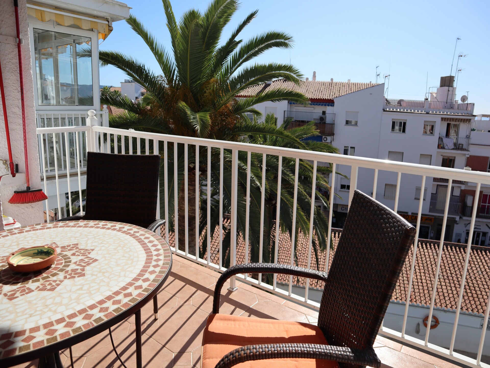Ruim appartement in Nerja met zeezicht, op 250m van het strand - foto 22
