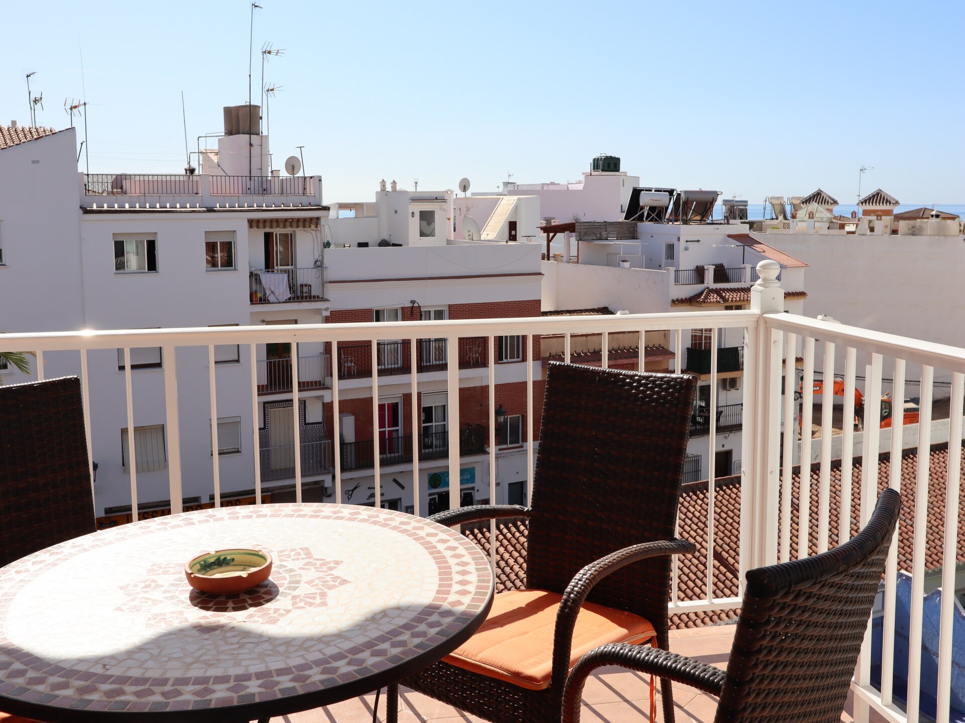 Ruim appartement in Nerja met zeezicht, op 250m van het strand - foto 20