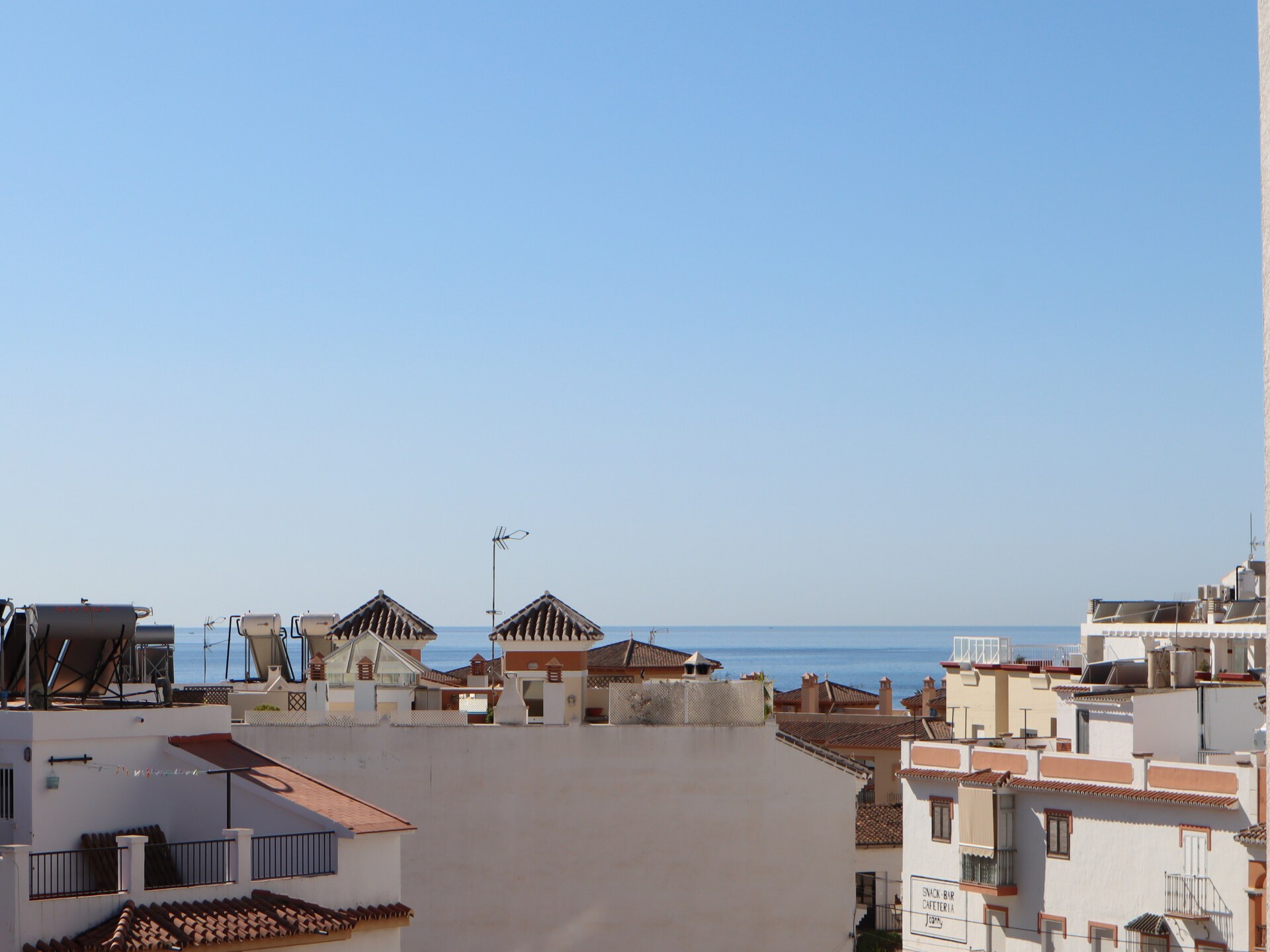 Ruim appartement in Nerja met zeezicht, op 250m van het strand - foto 19