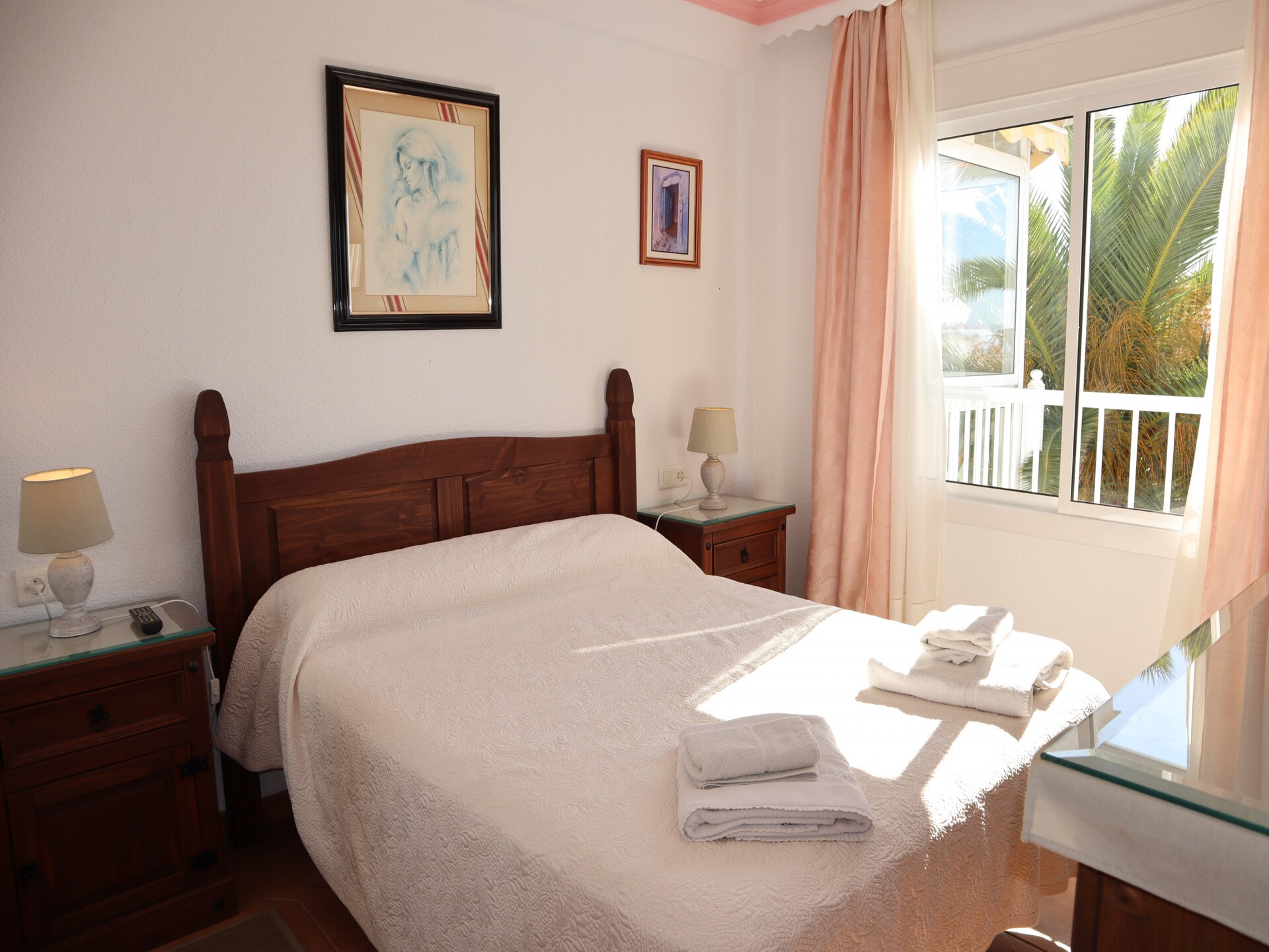 Ruim appartement in Nerja met zeezicht, op 250m van het strand - foto 3