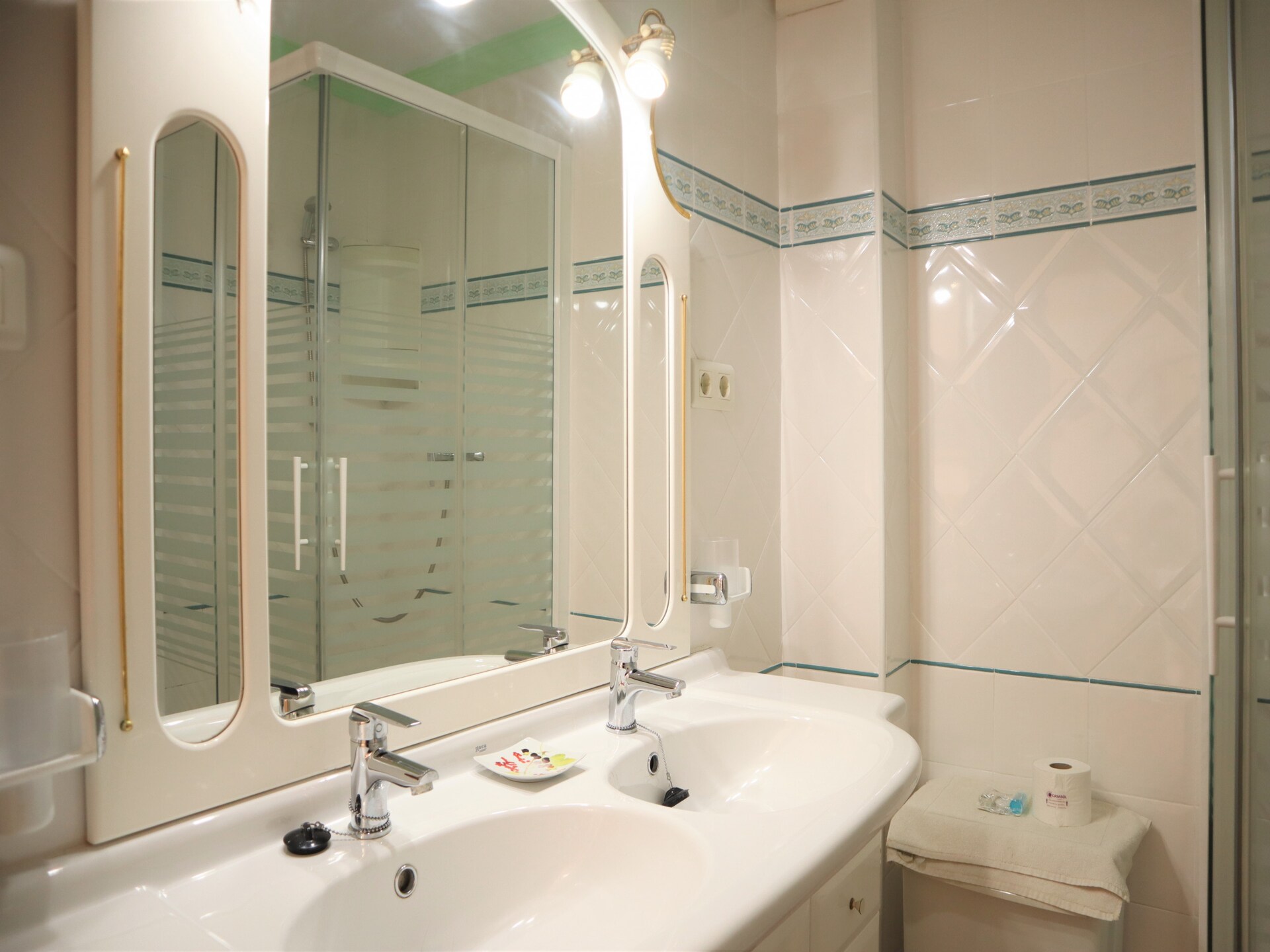 Ruim appartement in Nerja met zeezicht, op 250m van het strand - foto 17
