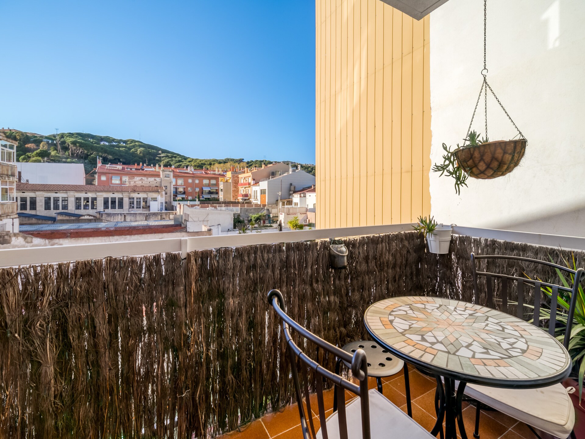 Licht appartement op de boulevard van Calella met zeezicht - foto 16