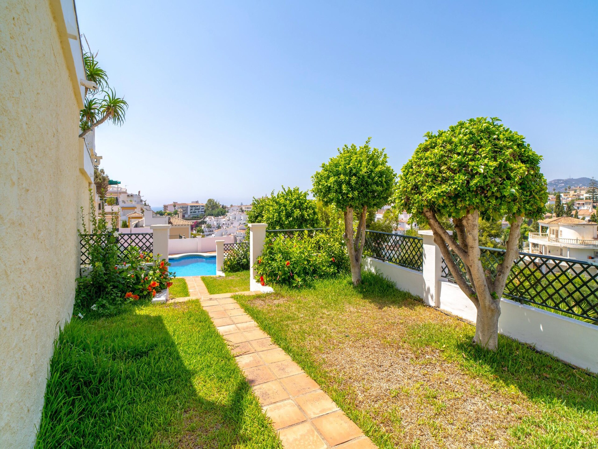 Ruime villa met dakterras en gedeeld zwembad, 500m van strand Burriana - foto 35