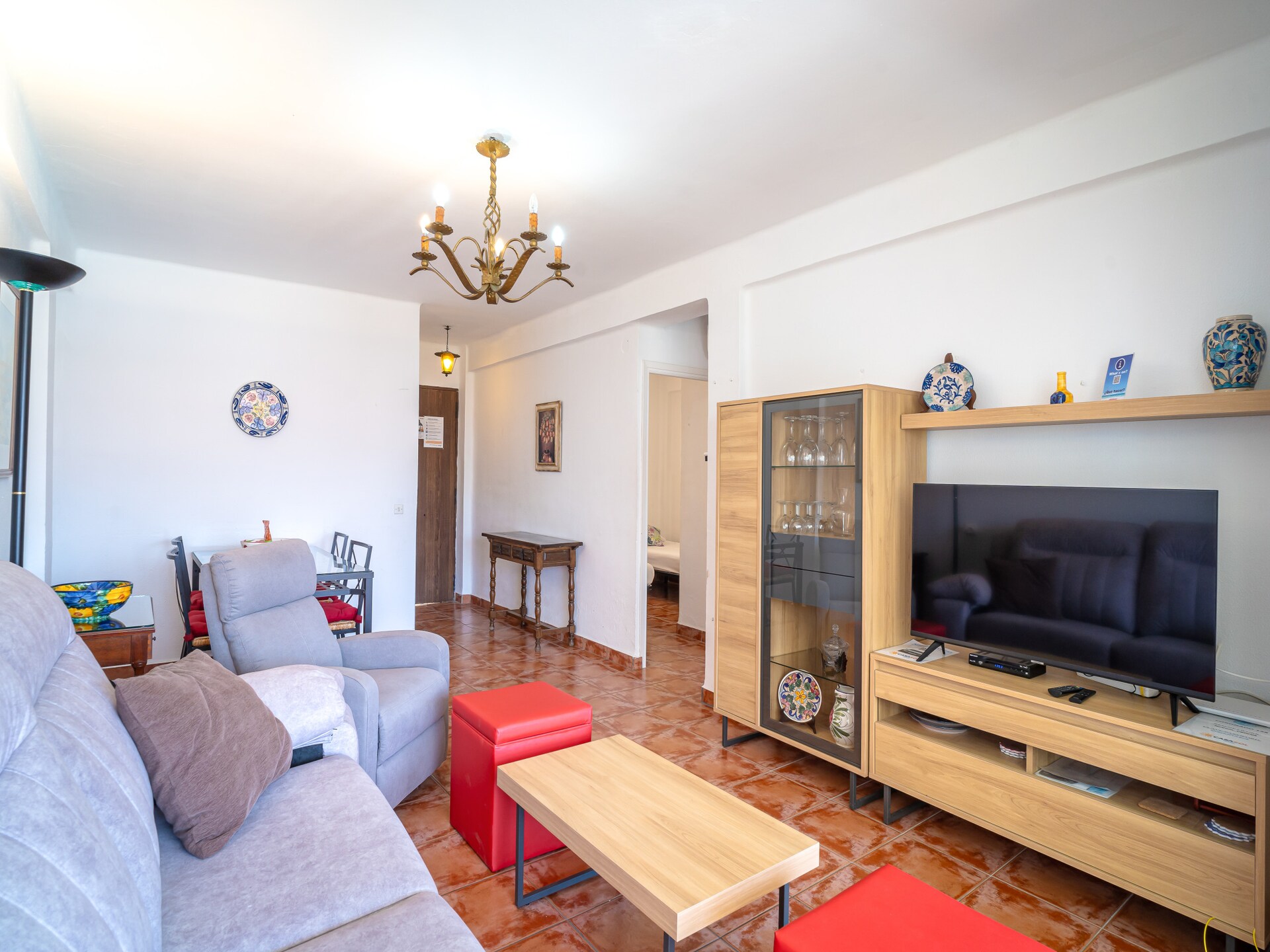 Licht appartement in Nerja met zwembad, op 250m van het strand - foto 11