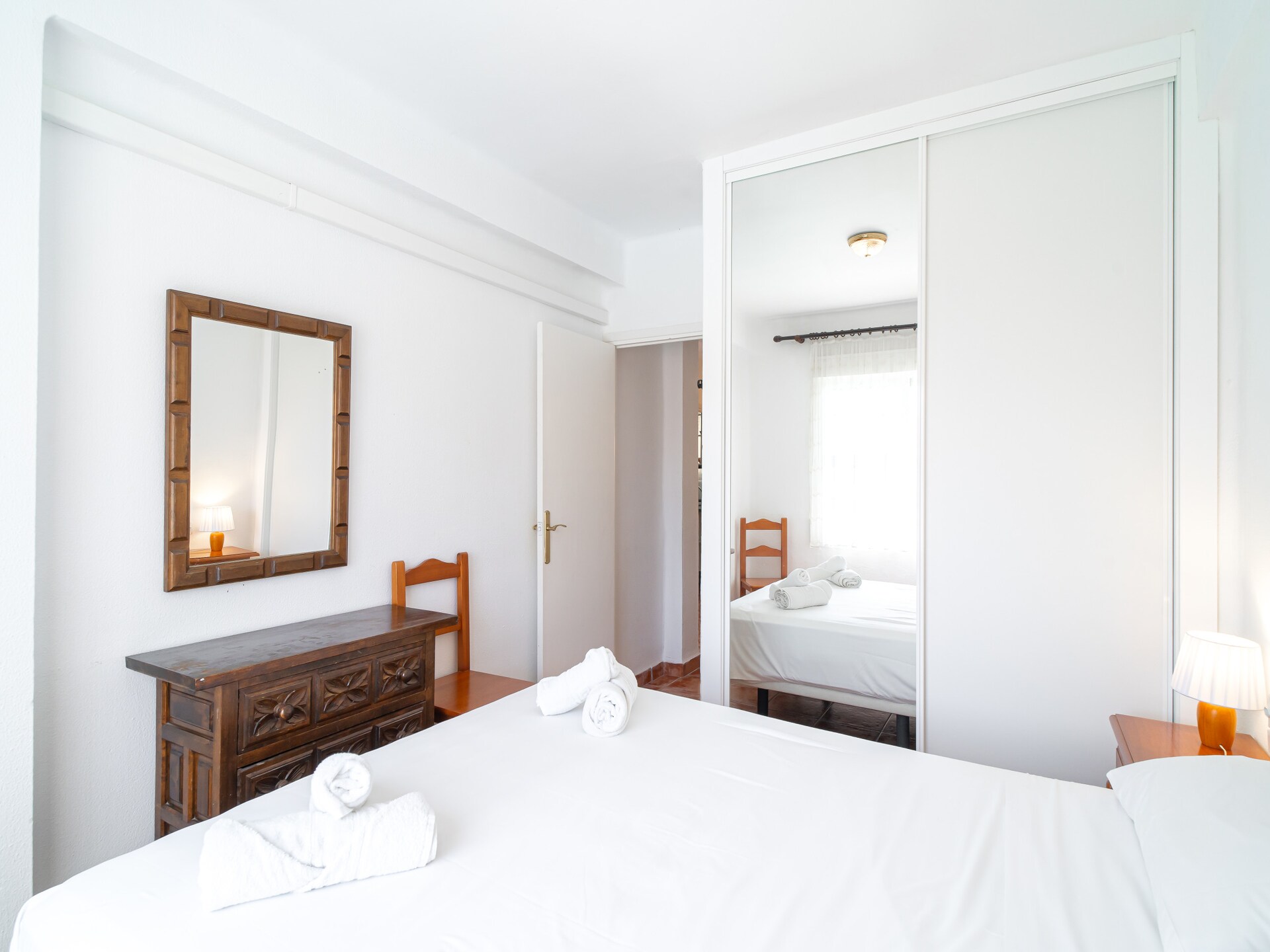 Licht appartement in Nerja met zwembad, op 250m van het strand - foto 15