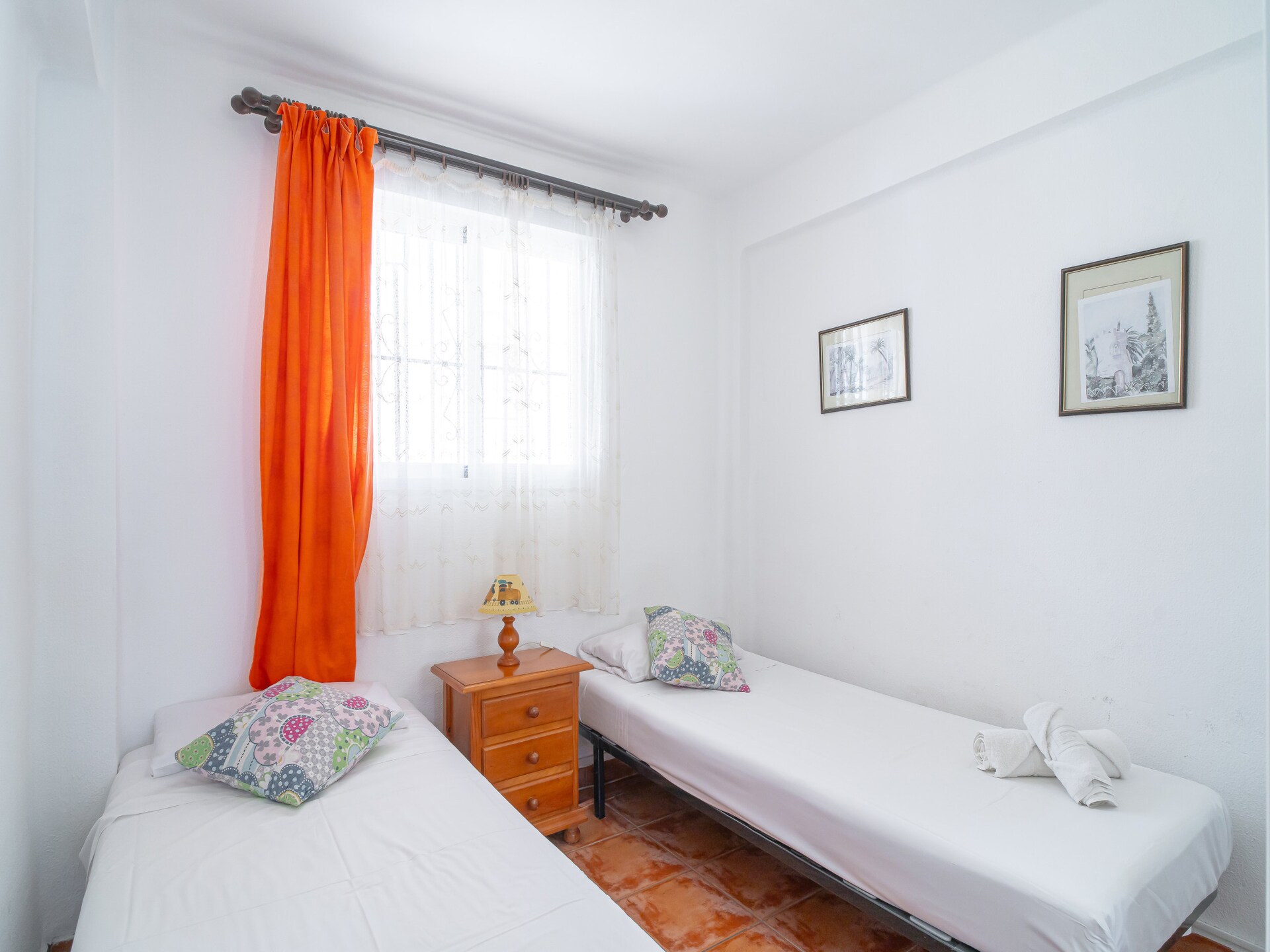 Licht appartement in Nerja met zwembad, op 250m van het strand - foto 17