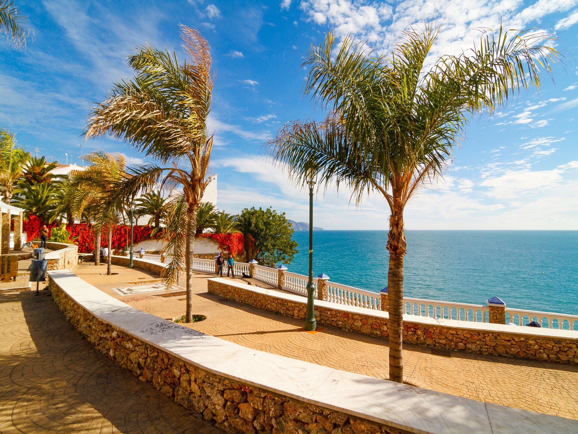Licht appartement in Nerja met zwembad, op 250m van het strand - foto 25