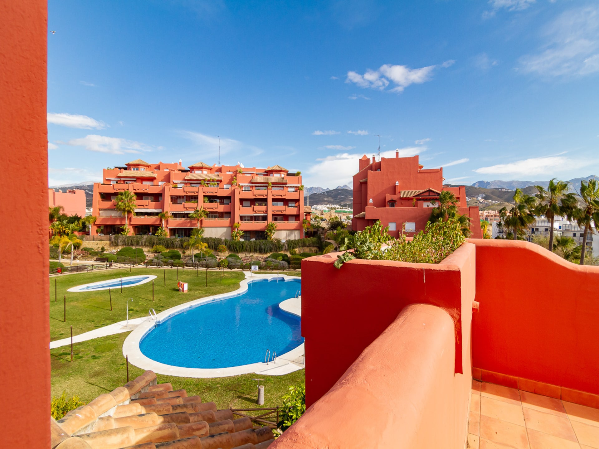 Luxe penthouse aan zee met jacuzzi en panoramisch uitzicht in Torrox Costa - foto 3