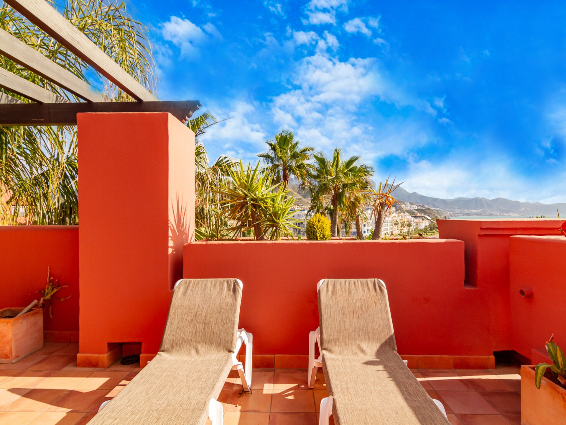 Luxe penthouse aan zee met jacuzzi en panoramisch uitzicht in Torrox Costa - foto 47