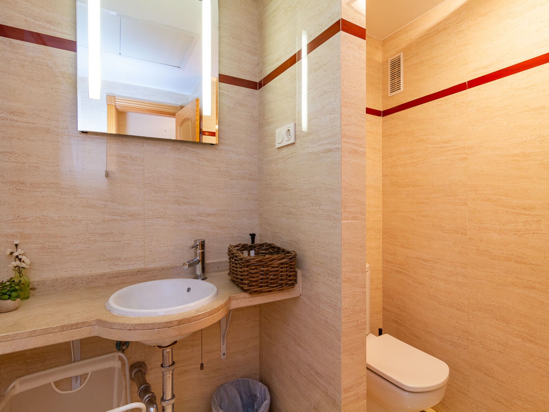 Luxe penthouse aan zee met jacuzzi en panoramisch uitzicht in Torrox Costa - foto 36