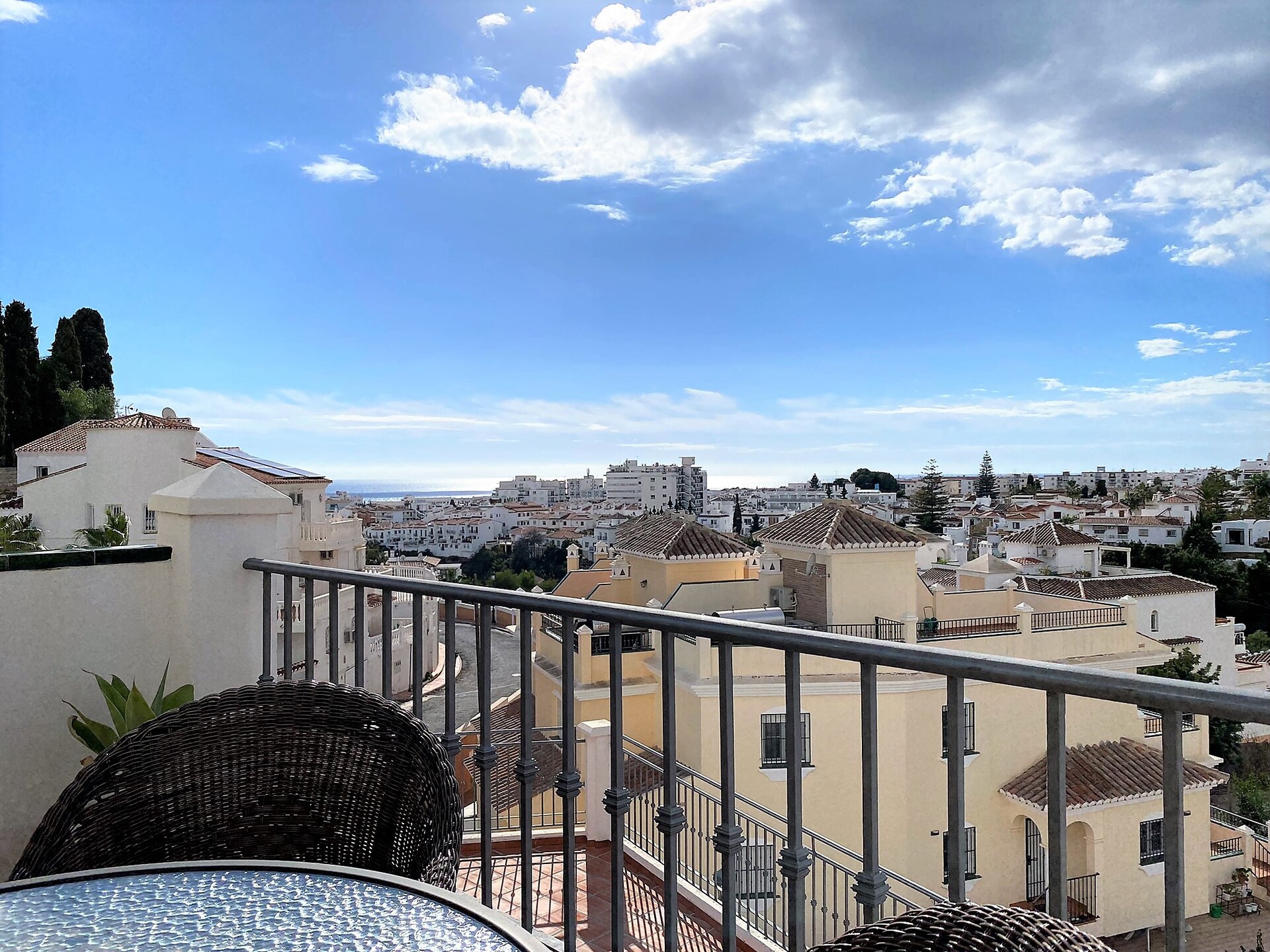 Zonnig vakantiehuis met panoramisch zeezicht in Nerja - foto 34