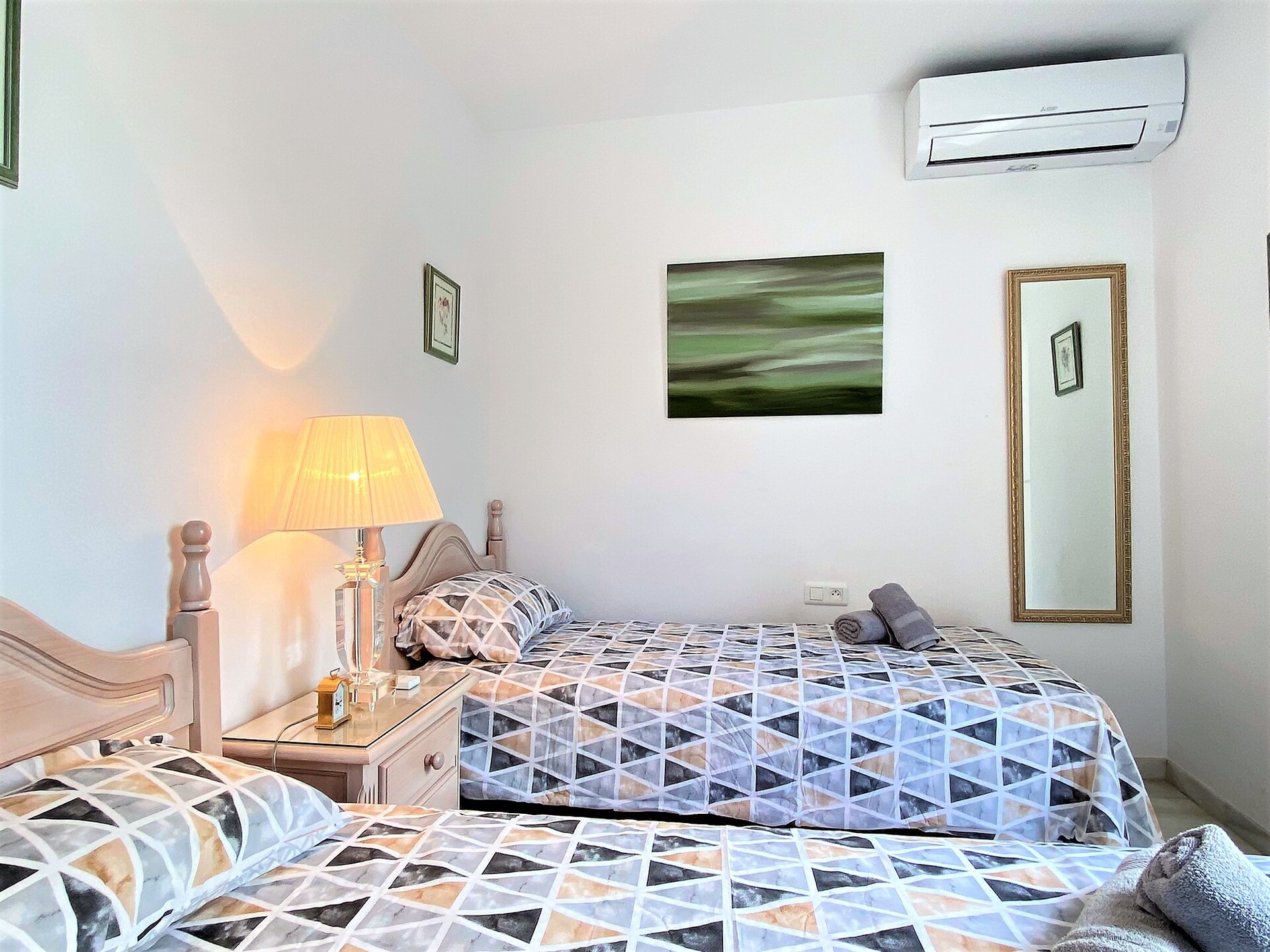 Zonnig vakantiehuis met panoramisch zeezicht in Nerja - foto 18