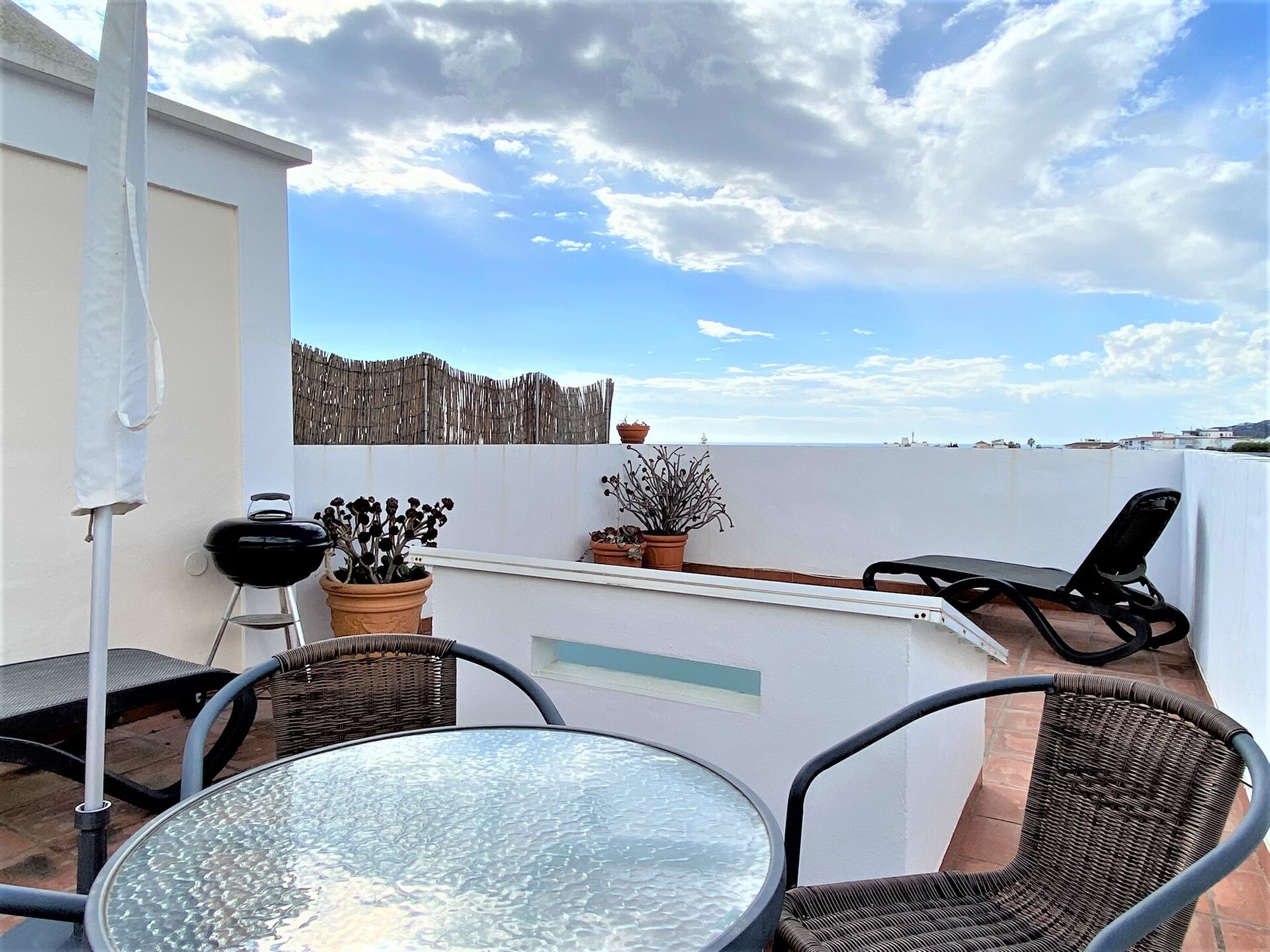 Zonnig vakantiehuis met panoramisch zeezicht in Nerja - foto 33