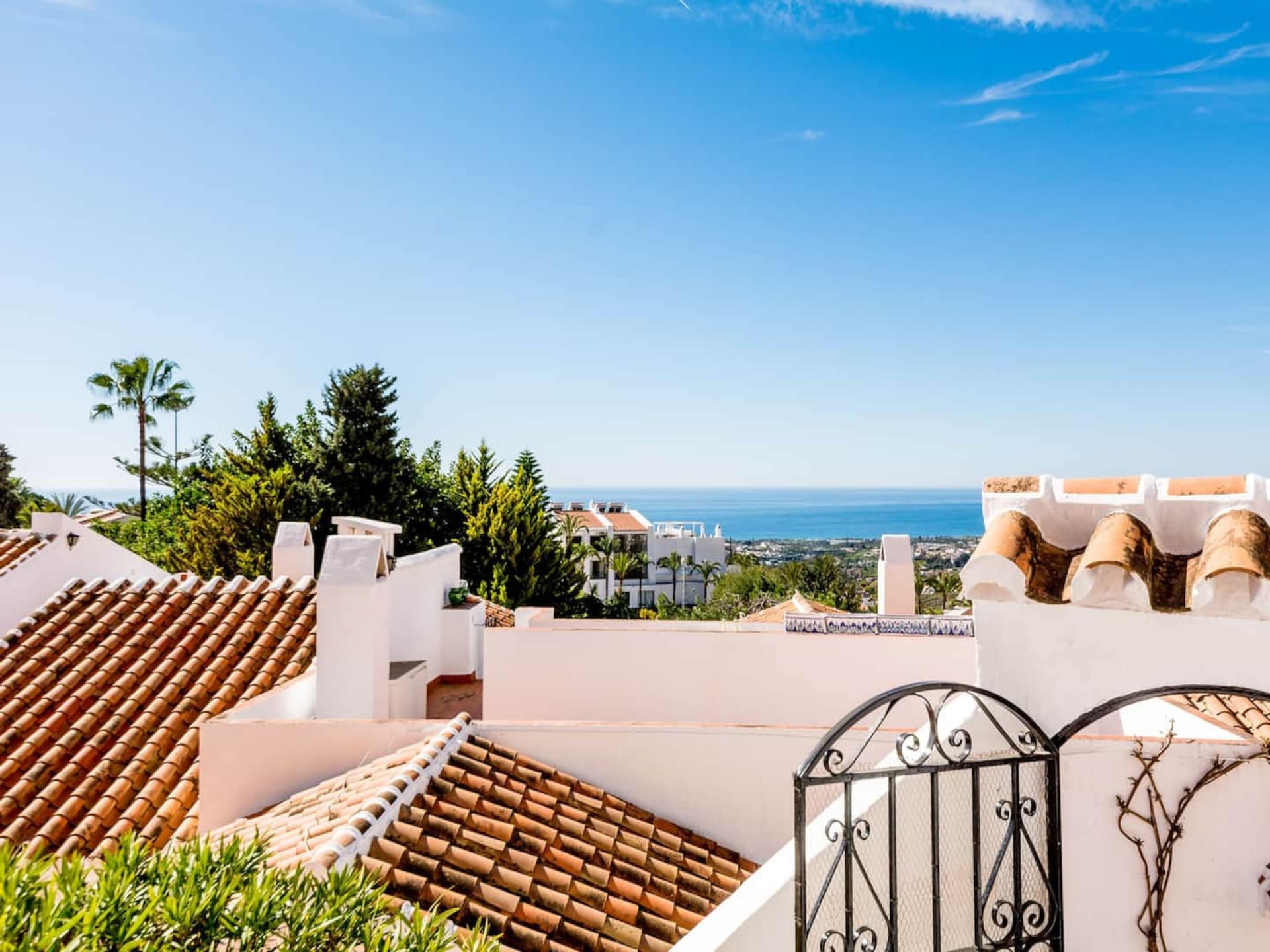 Licht appartement in Nerja met zeezicht en zwembad - foto 32