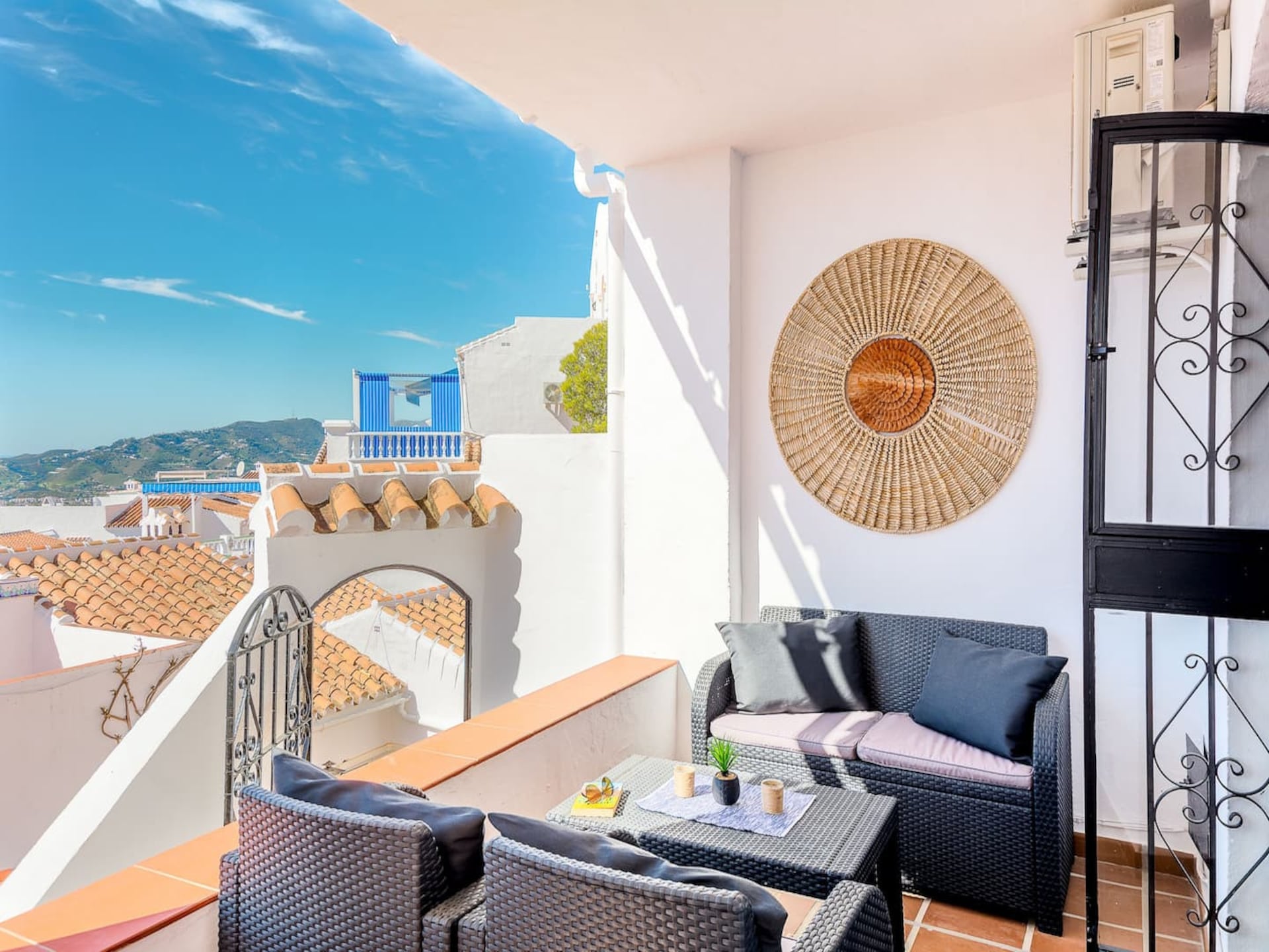 Licht appartement in Nerja met zeezicht en zwembad - foto 42