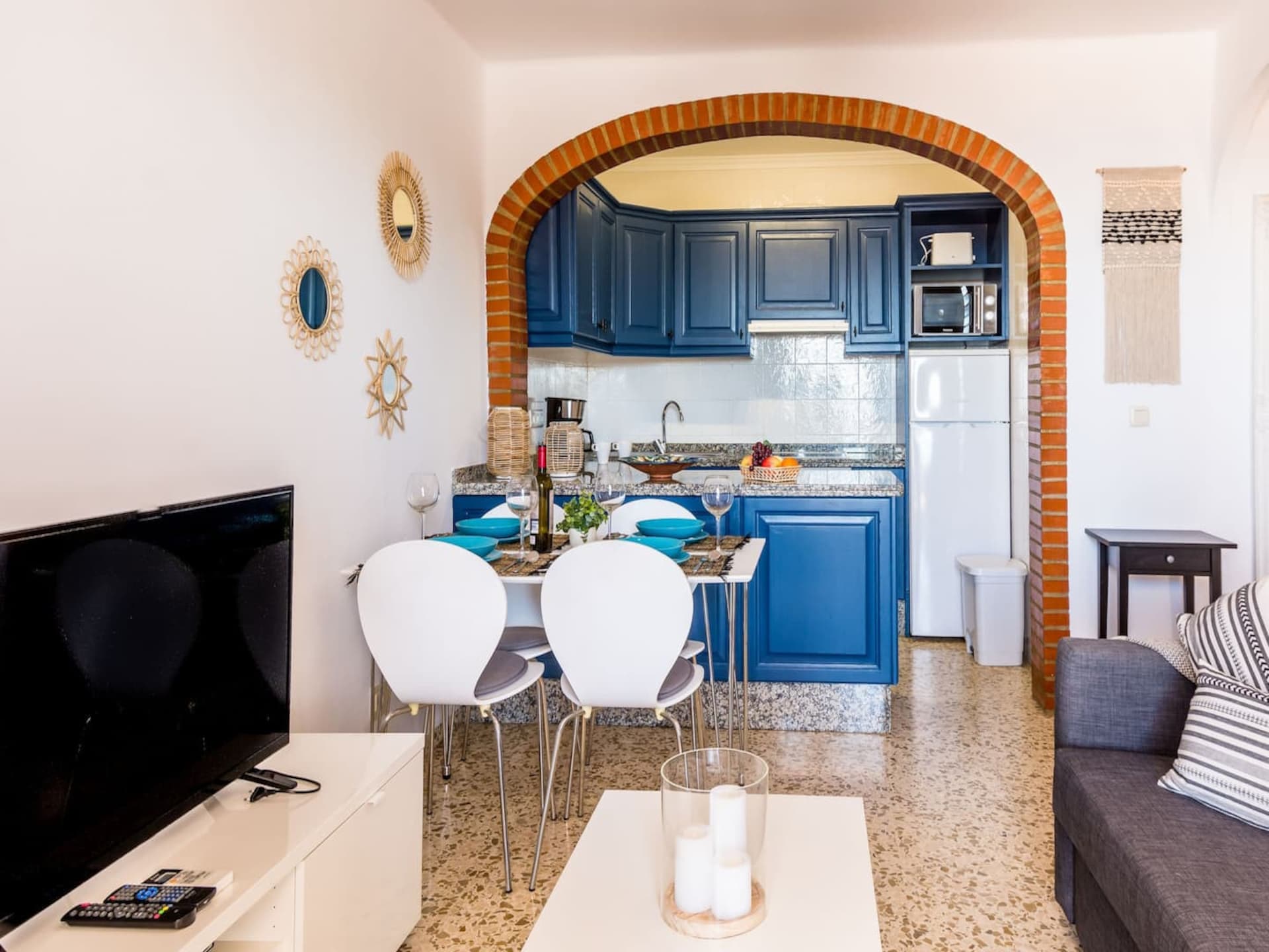 Licht appartement in Nerja met zeezicht en zwembad - foto 19