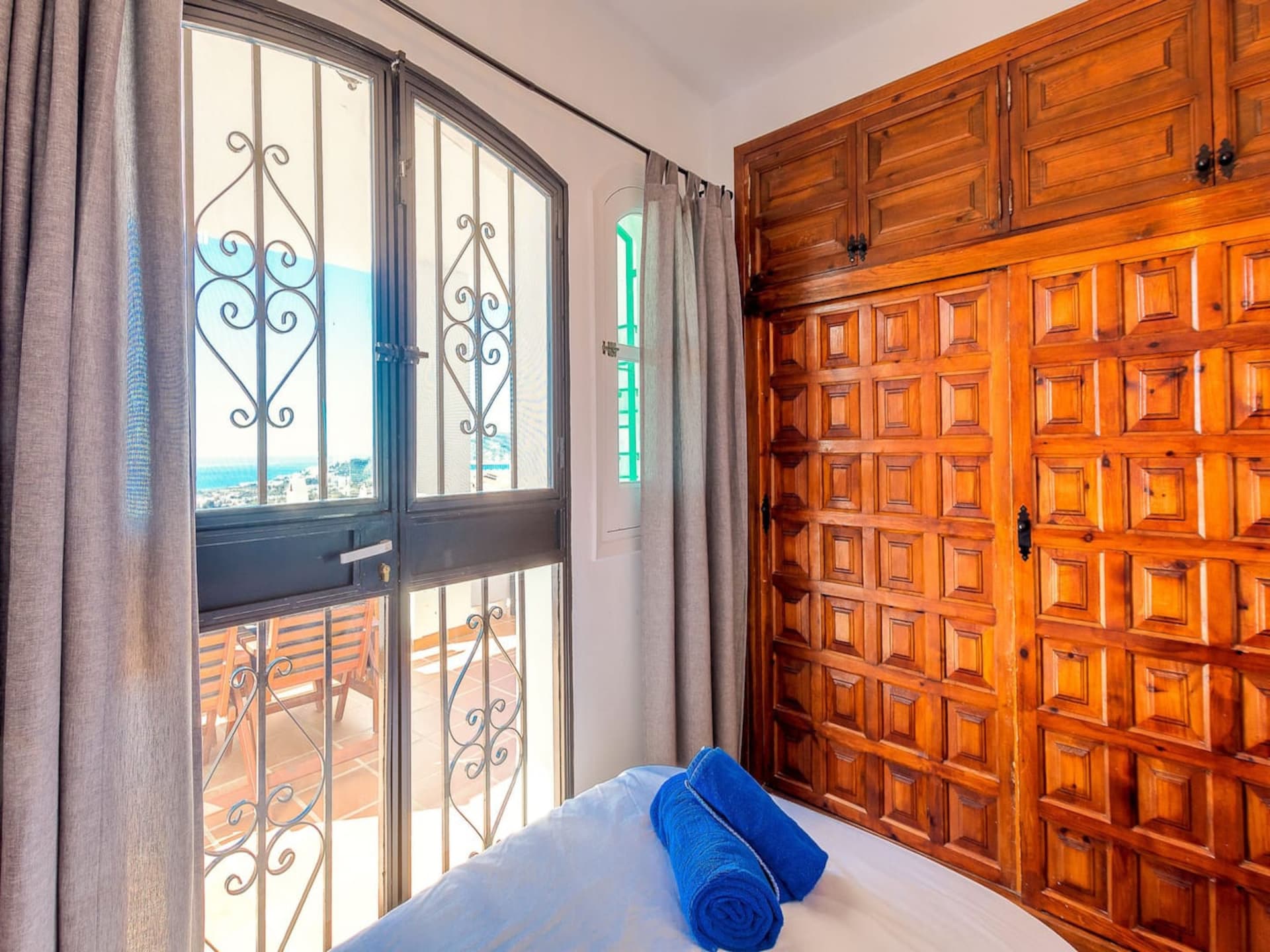 Licht appartement in Nerja met zeezicht en zwembad - foto 26