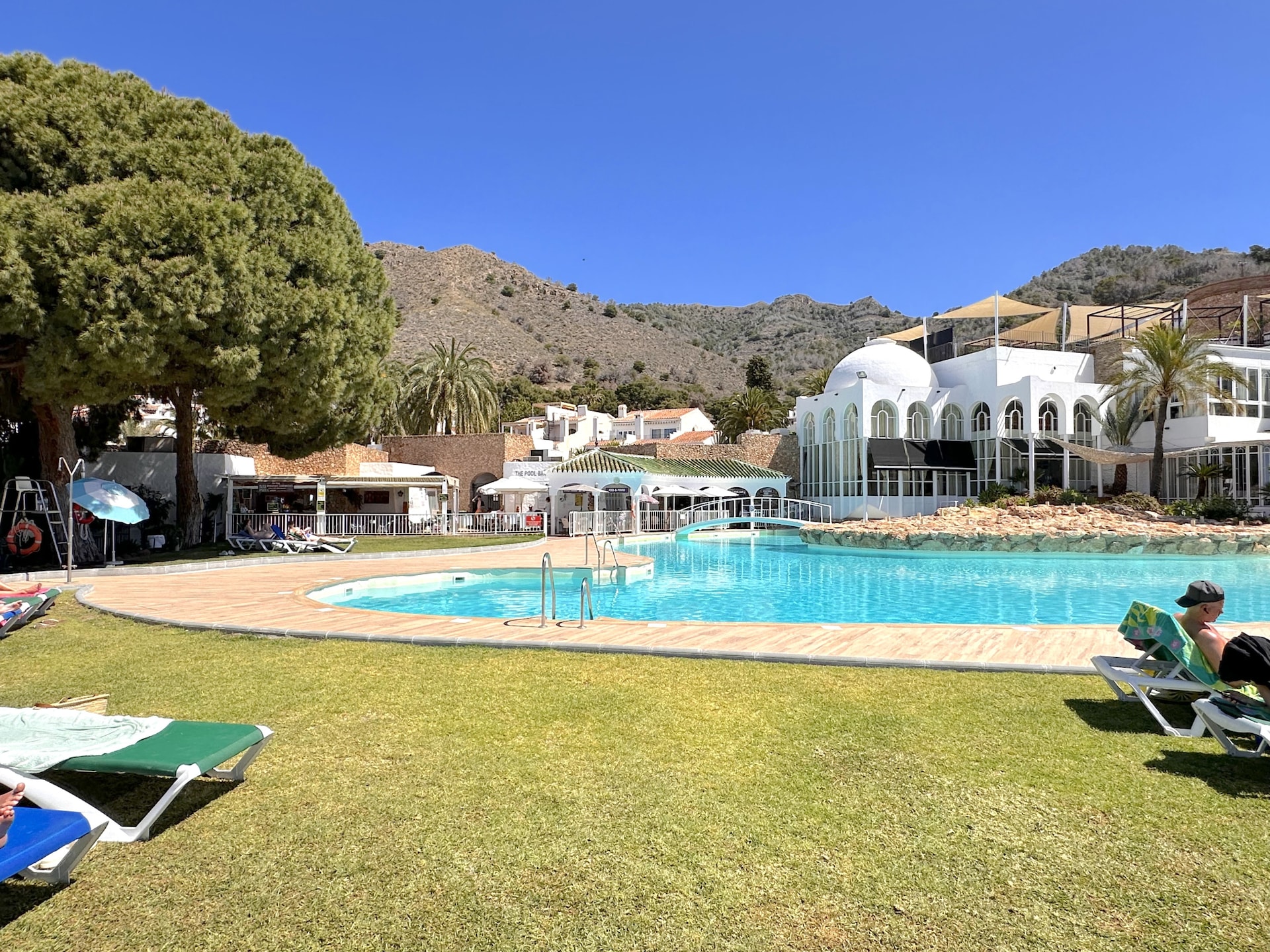 Licht appartement in Nerja met zeezicht en zwembad - foto 7