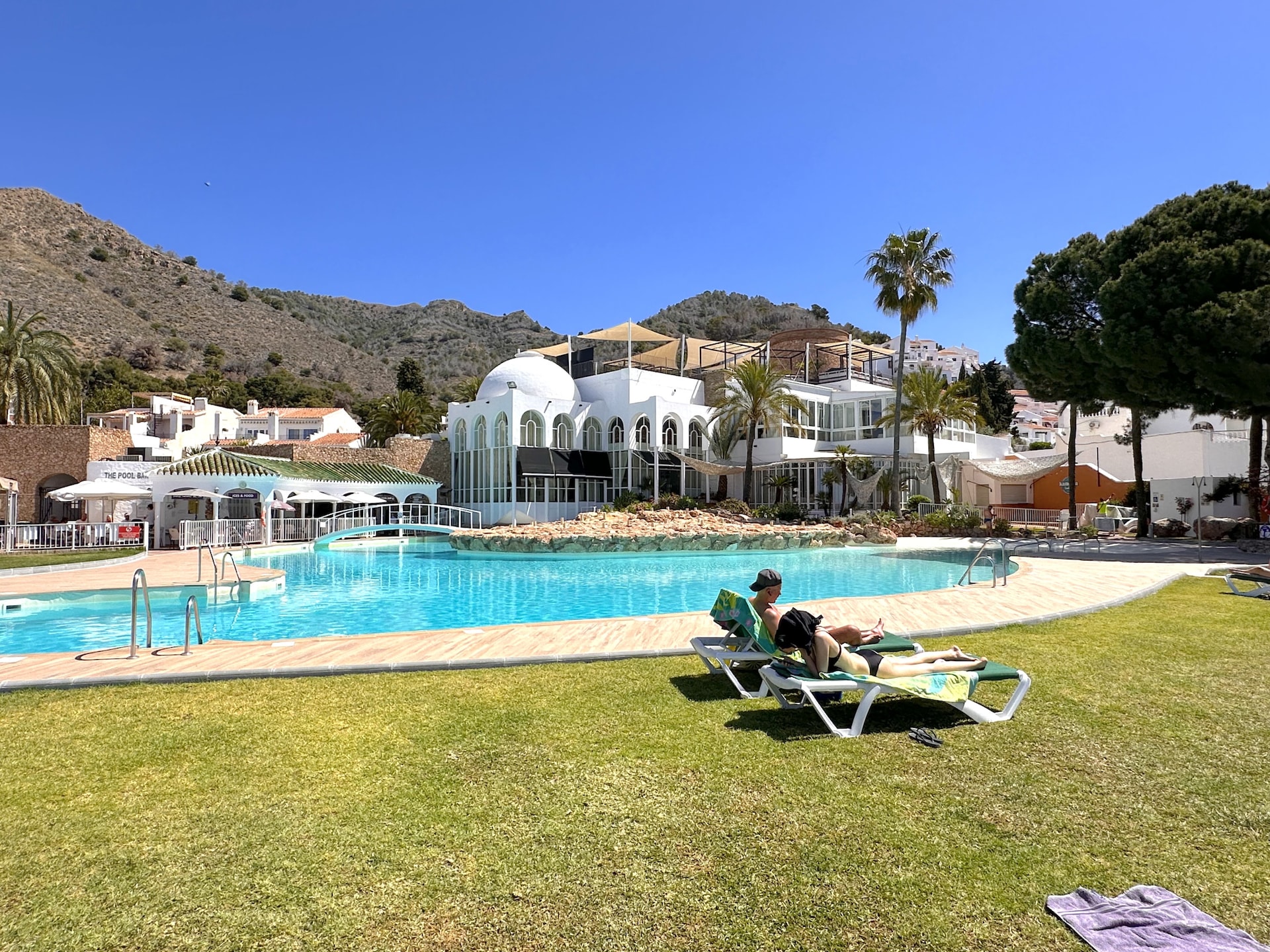 Licht appartement in Nerja met zeezicht en zwembad - foto 14