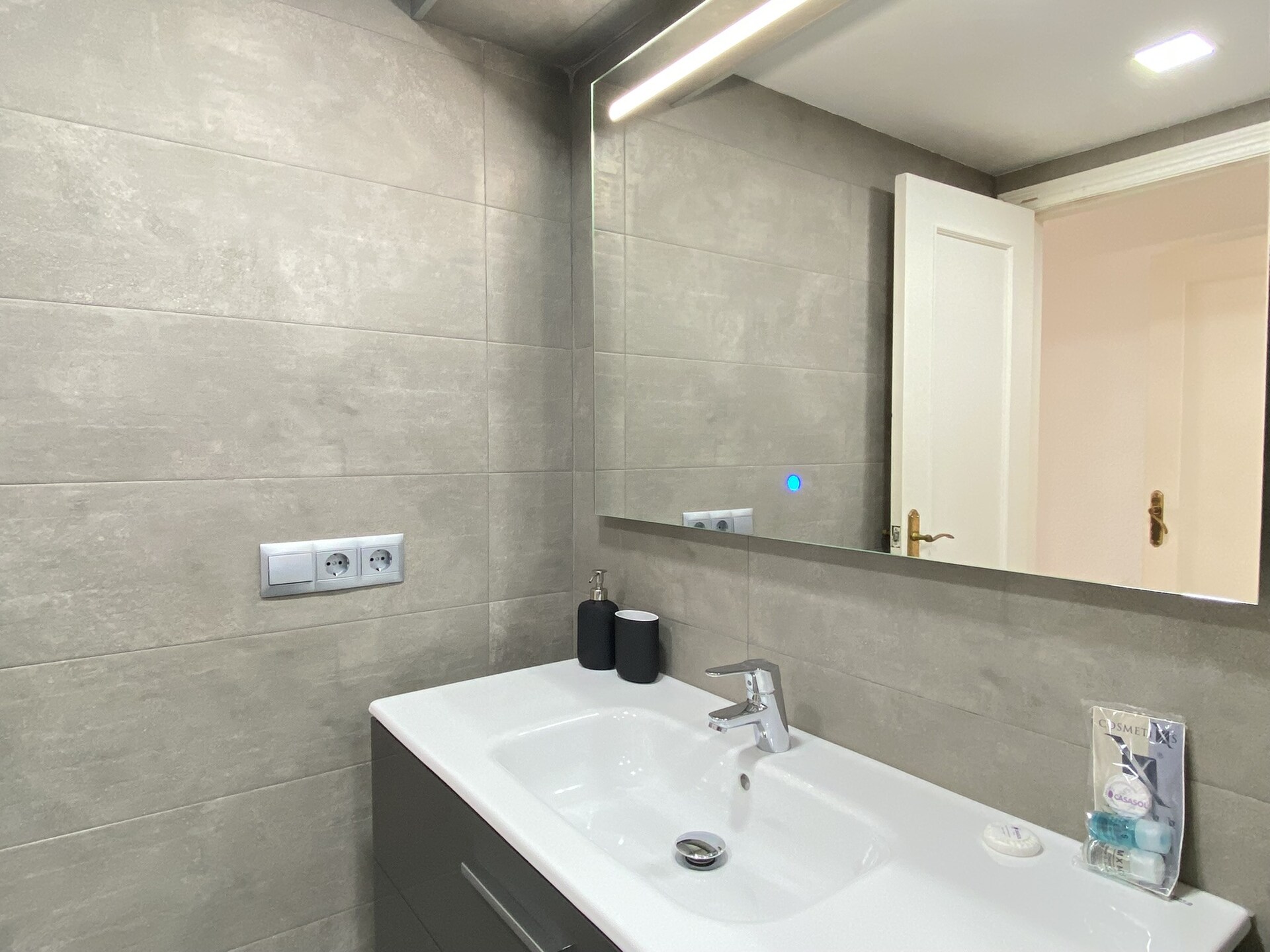 Modern appartement op 200m van Playa Torrecilla met zeezicht en zwembad - foto 22
