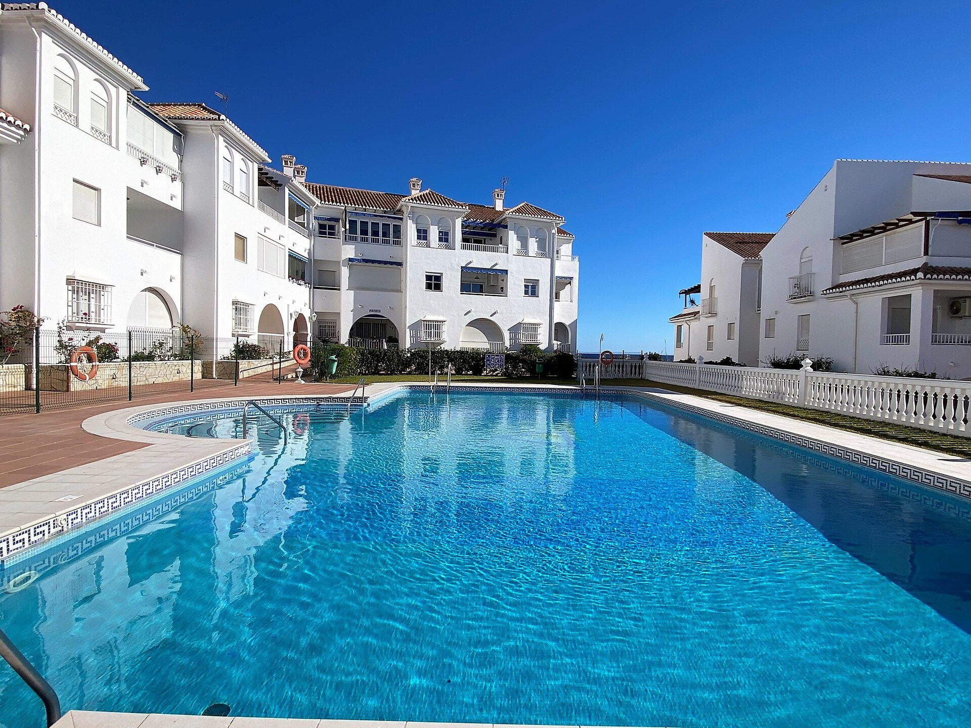 Modern appartement op 200m van Playa Torrecilla met zeezicht en zwembad - foto 7