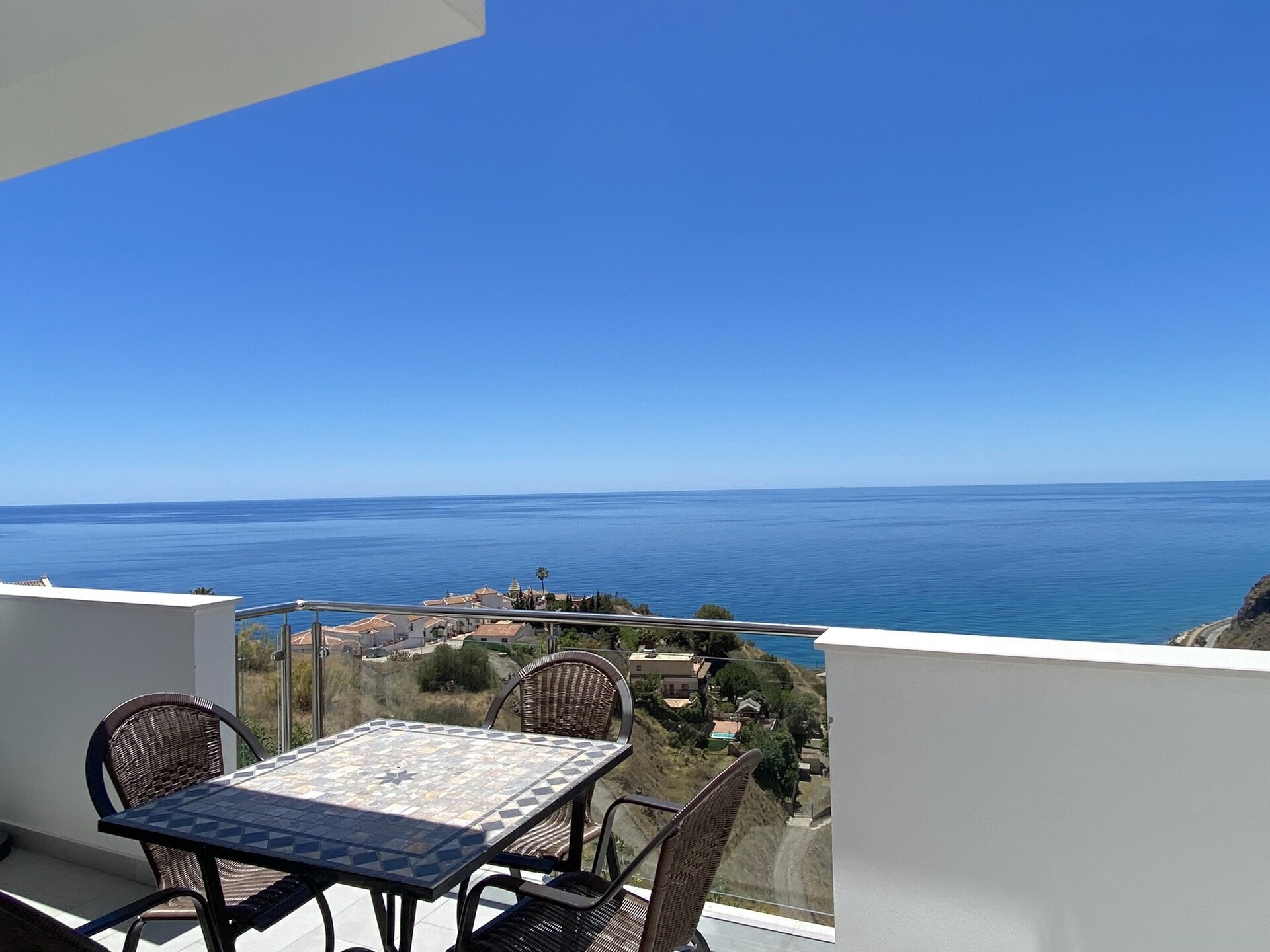 Luxe appartement met panoramisch zeezicht aan de golfbaan in Nerja - foto 31