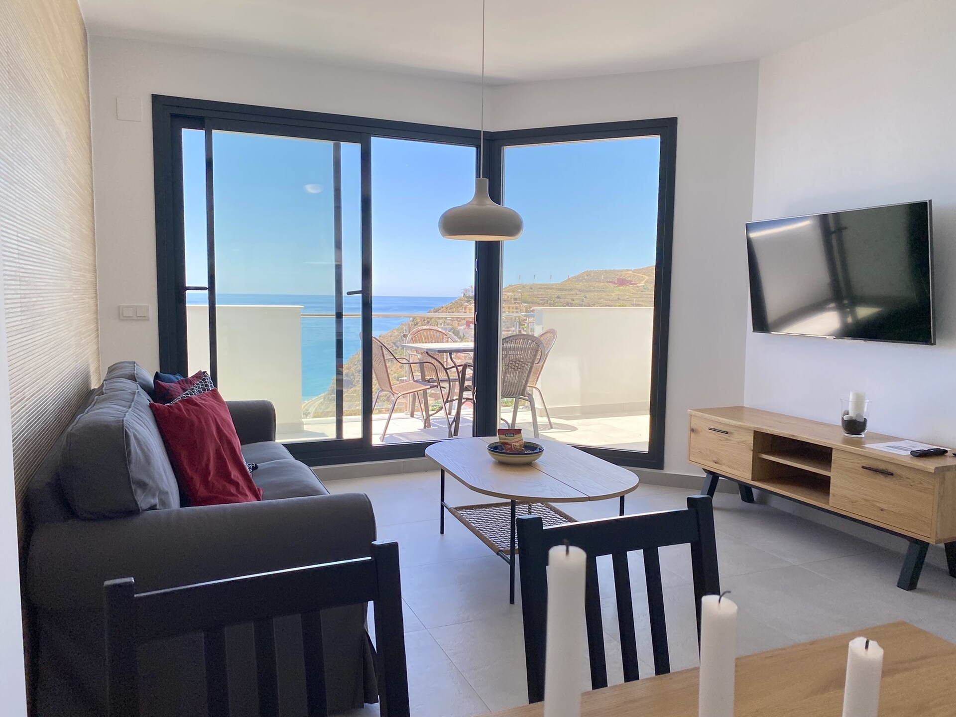 Luxe appartement met panoramisch zeezicht aan de golfbaan in Nerja - foto 2