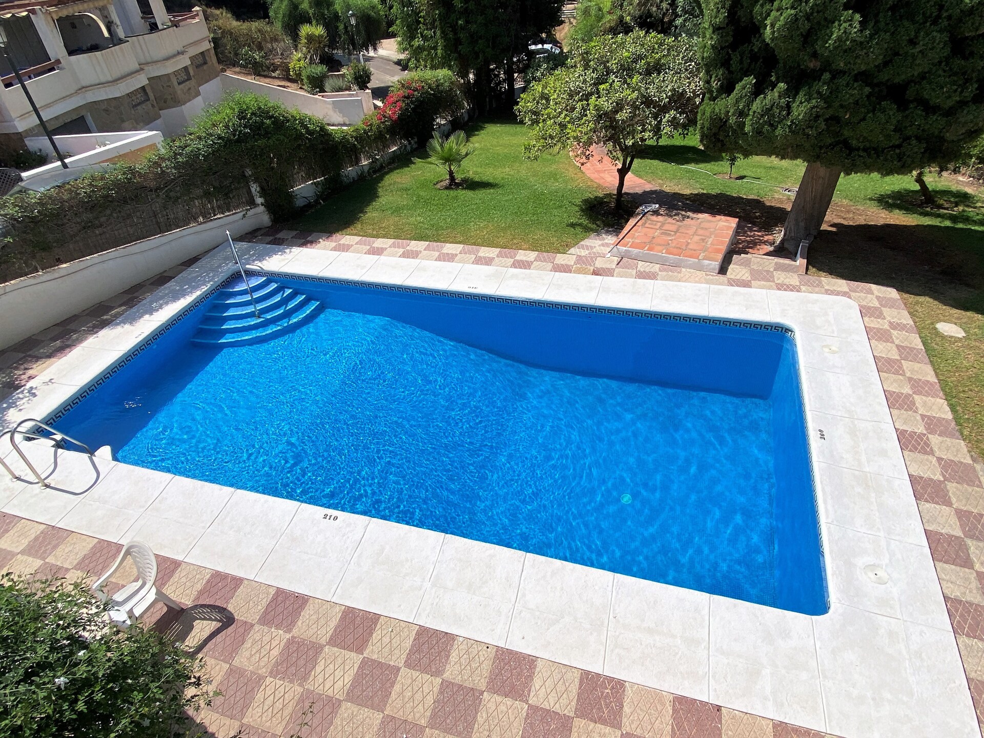 Zonnig appartement met zwembadzicht op 600m van Playa Burriana - foto 9