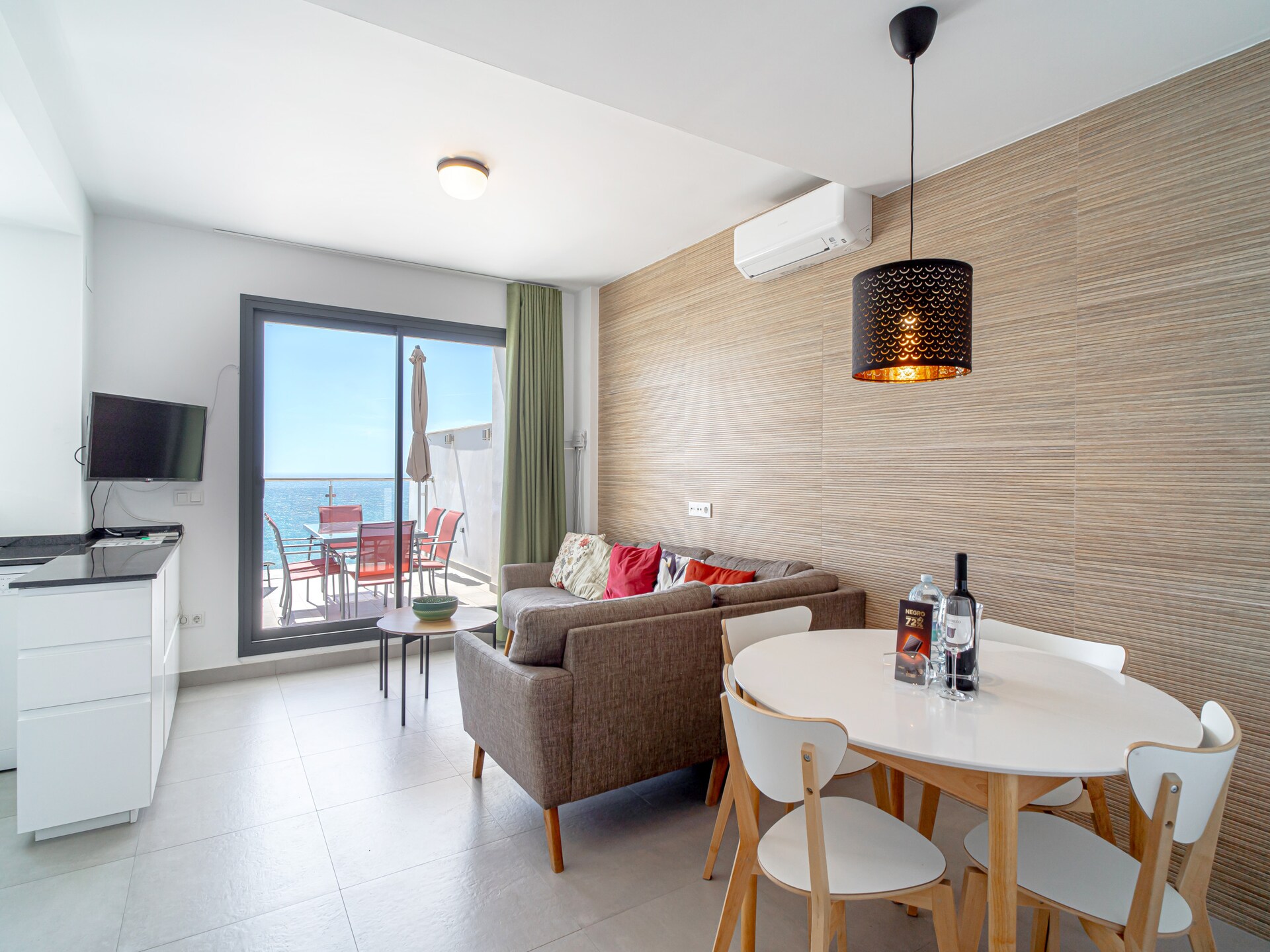 Ruime duplex met panoramisch zeezicht en zwembad nabij Nerja - foto 14