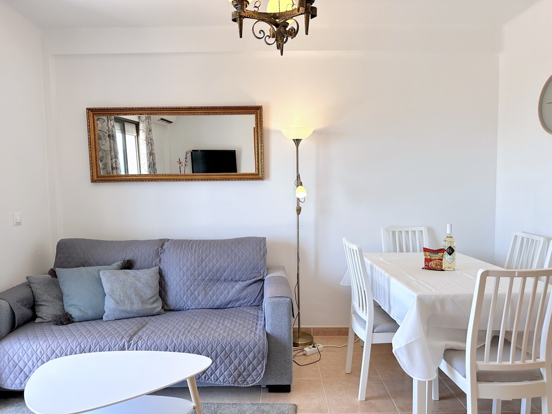 Capri Sunset: Zonnig appartement op 500 meter van zee in Nerja - foto 1