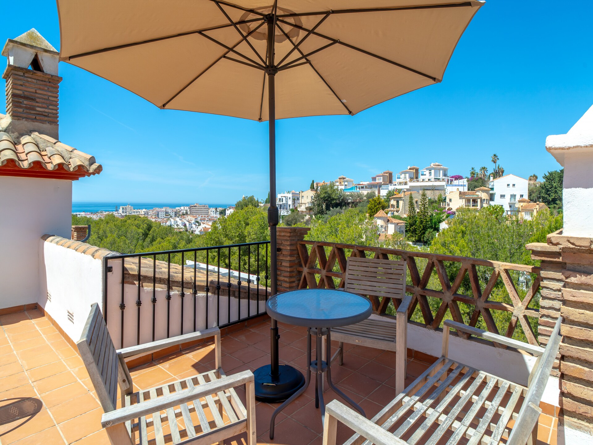 Aljamar 4A: Ruime villa aan zee bij Burriana Beach, Nerja - foto 48