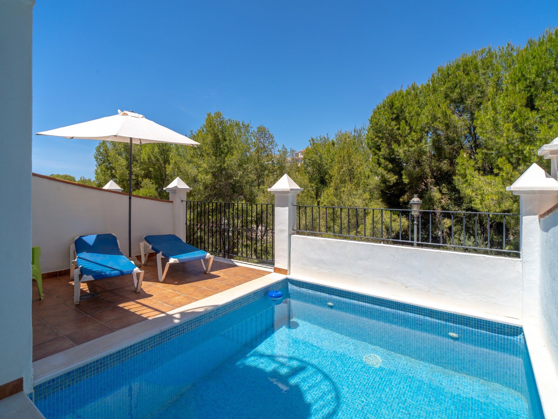 Aljamar 4A: Ruime villa aan zee bij Burriana Beach, Nerja - foto 12