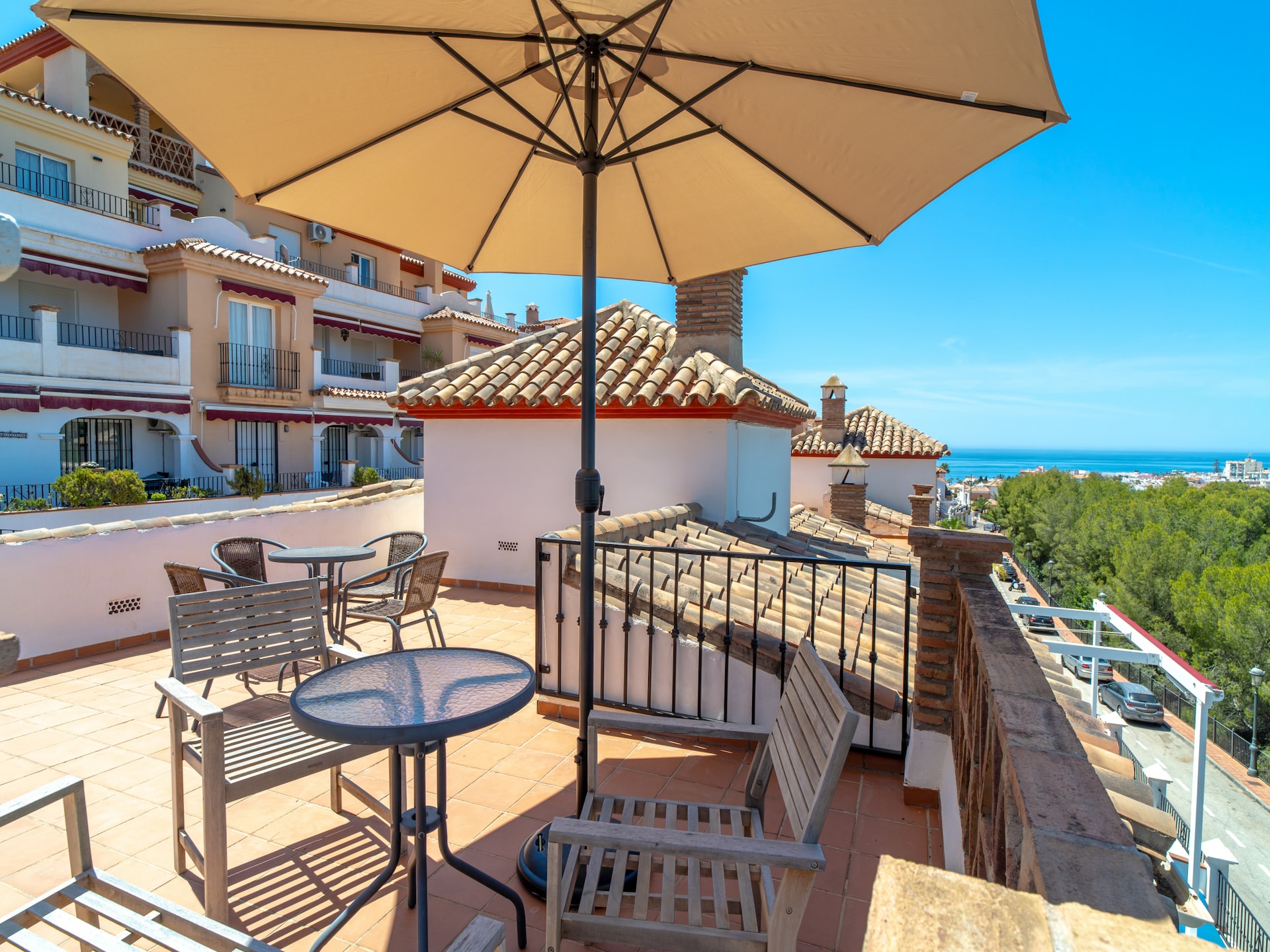 Aljamar 4A: Ruime villa aan zee bij Burriana Beach, Nerja - foto 6