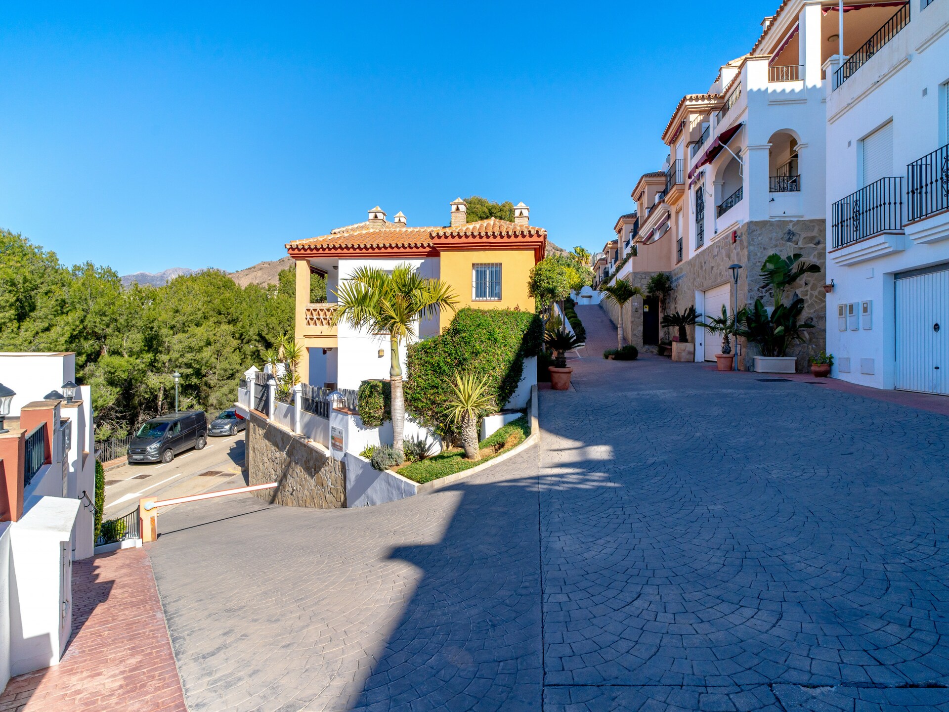 Aljamar 4A: Ruime villa aan zee bij Burriana Beach, Nerja - foto 38
