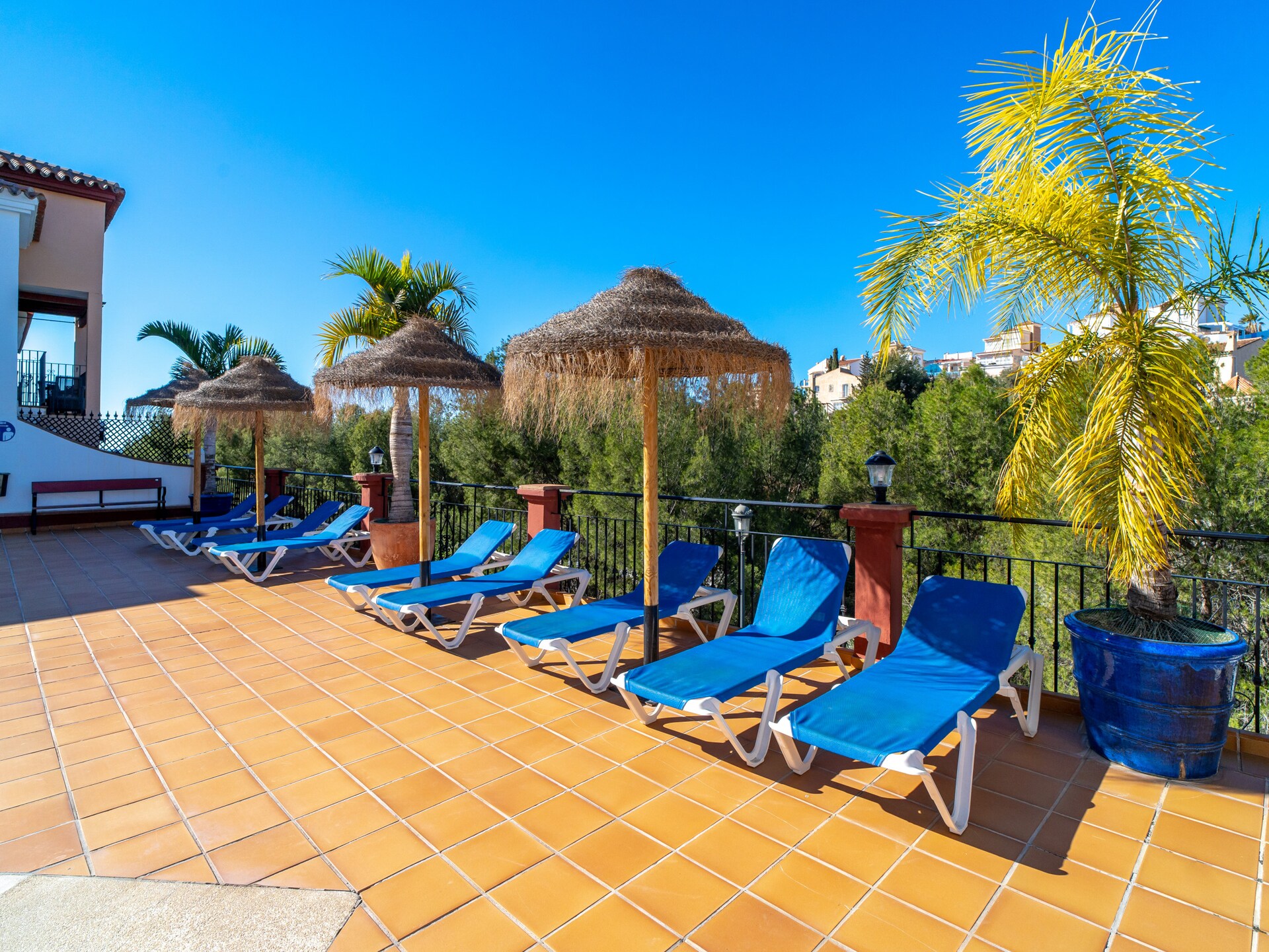 Aljamar 4A: Ruime villa aan zee bij Burriana Beach, Nerja - foto 15