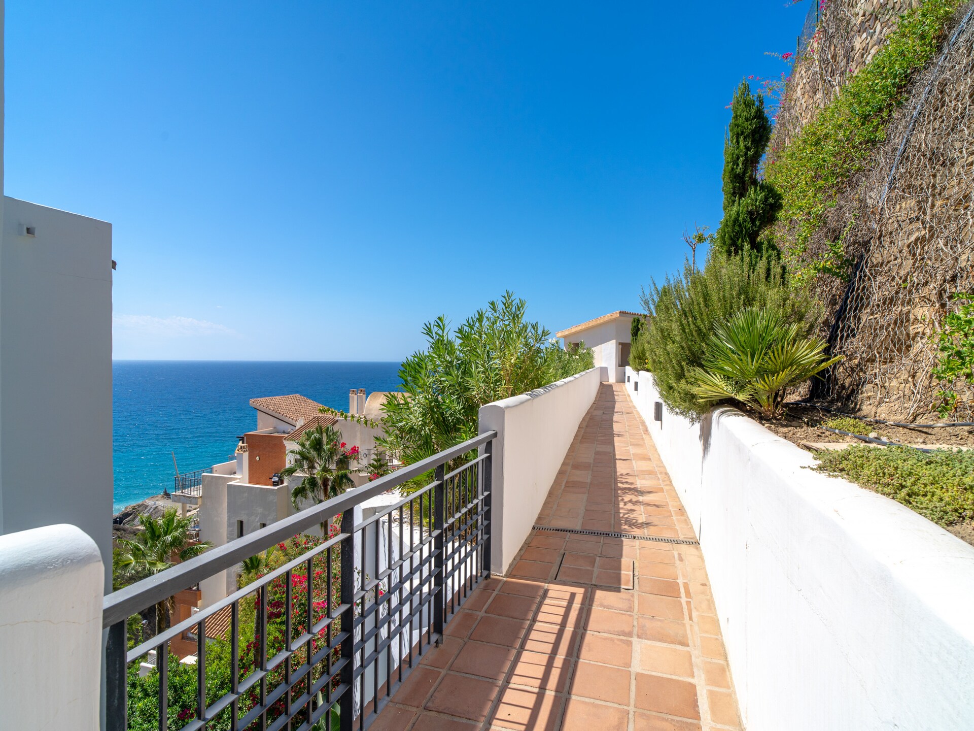 Penthouse met jacuzzi en zeezicht op 500 meter van het strand in Torrox Costa - foto 29