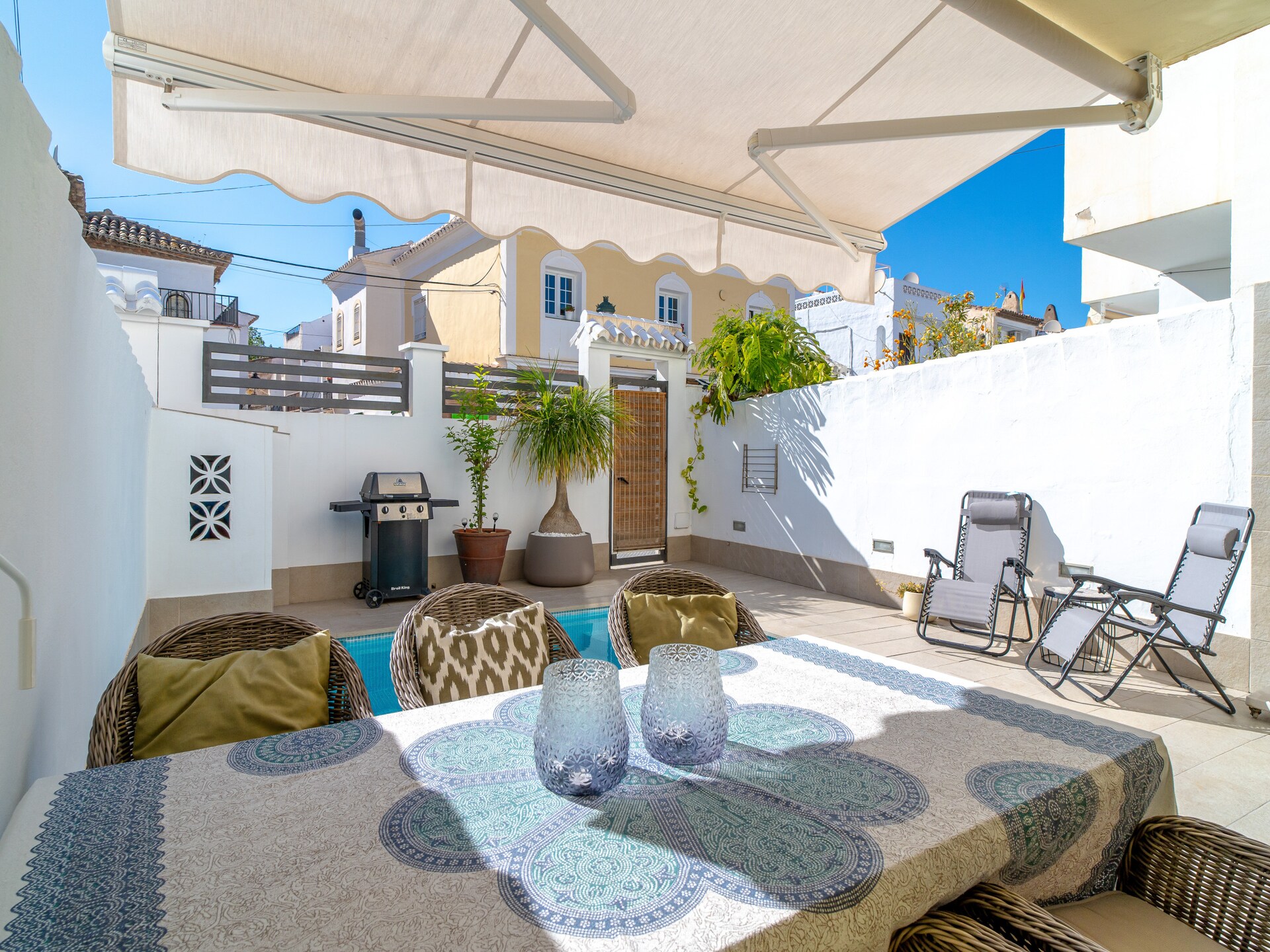 Zonovergoten villa in Nerja met privéterras en gemeenschappelijk zwembad - foto 40