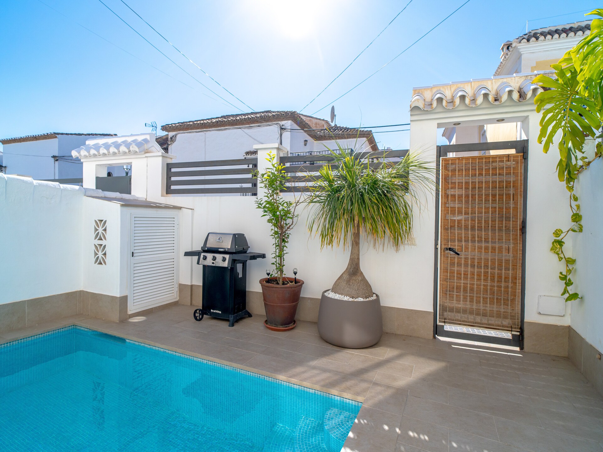 Zonovergoten villa in Nerja met privéterras en gemeenschappelijk zwembad - foto 12