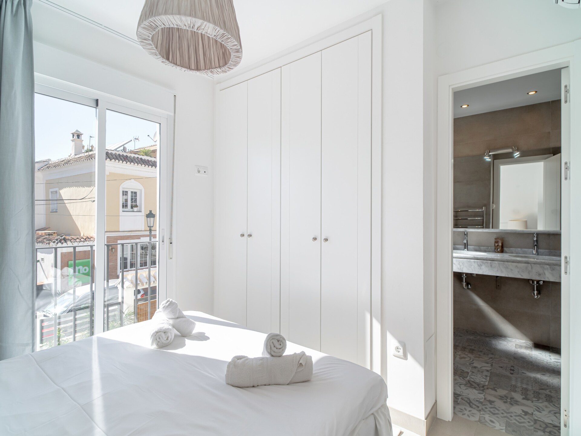 Zonovergoten villa in Nerja met privéterras en gemeenschappelijk zwembad - foto 27