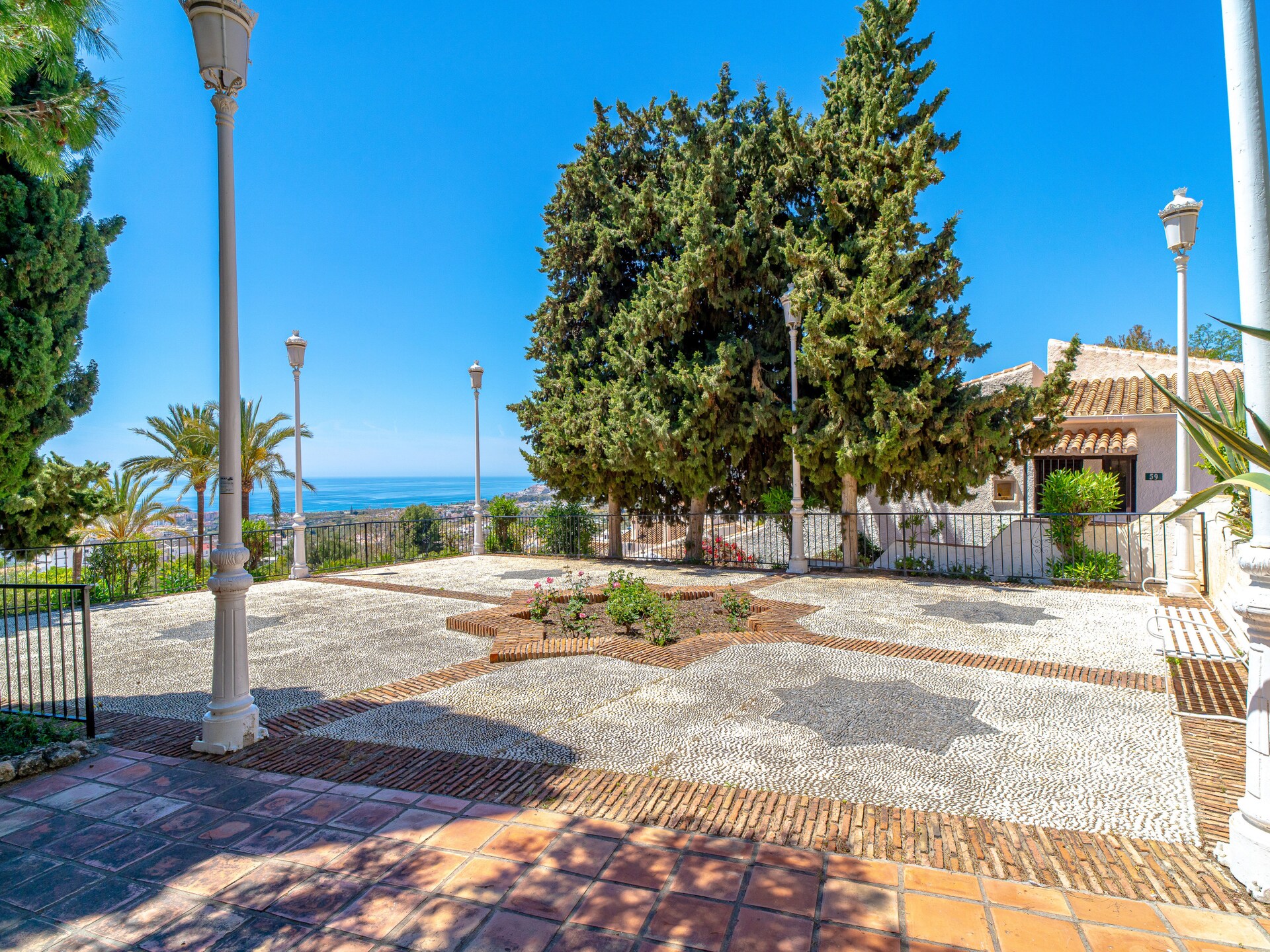 Knus appartement met zeezicht en gemeenschappelijk zwembad in Nerja - foto 33