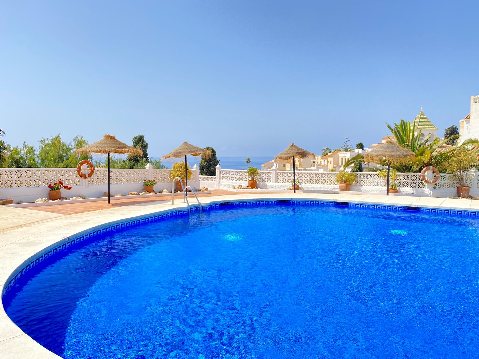 Knus appartement aan zee in Nerja met gedeeld zwembad op 200 meter van het strand - foto 7