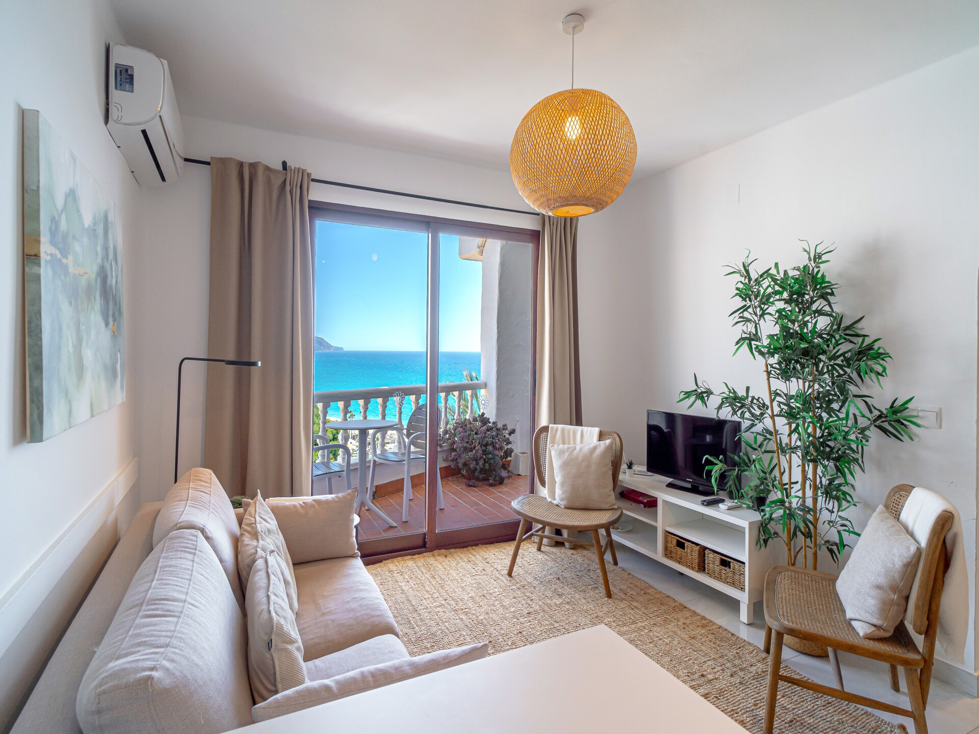 Knus appartement aan zee in Nerja met gedeeld zwembad op 200 meter van het strand - foto 3
