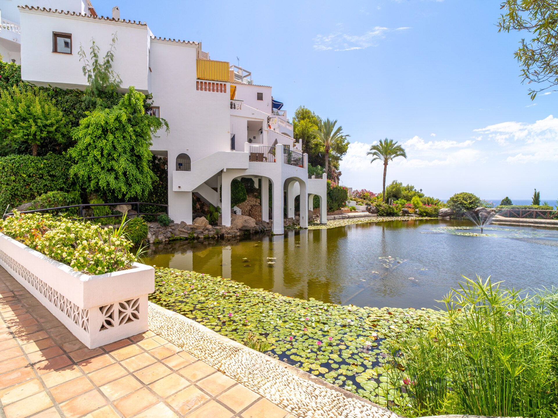Knus appartement aan zee in Nerja met gedeeld zwembad op 200 meter van het strand - foto 33