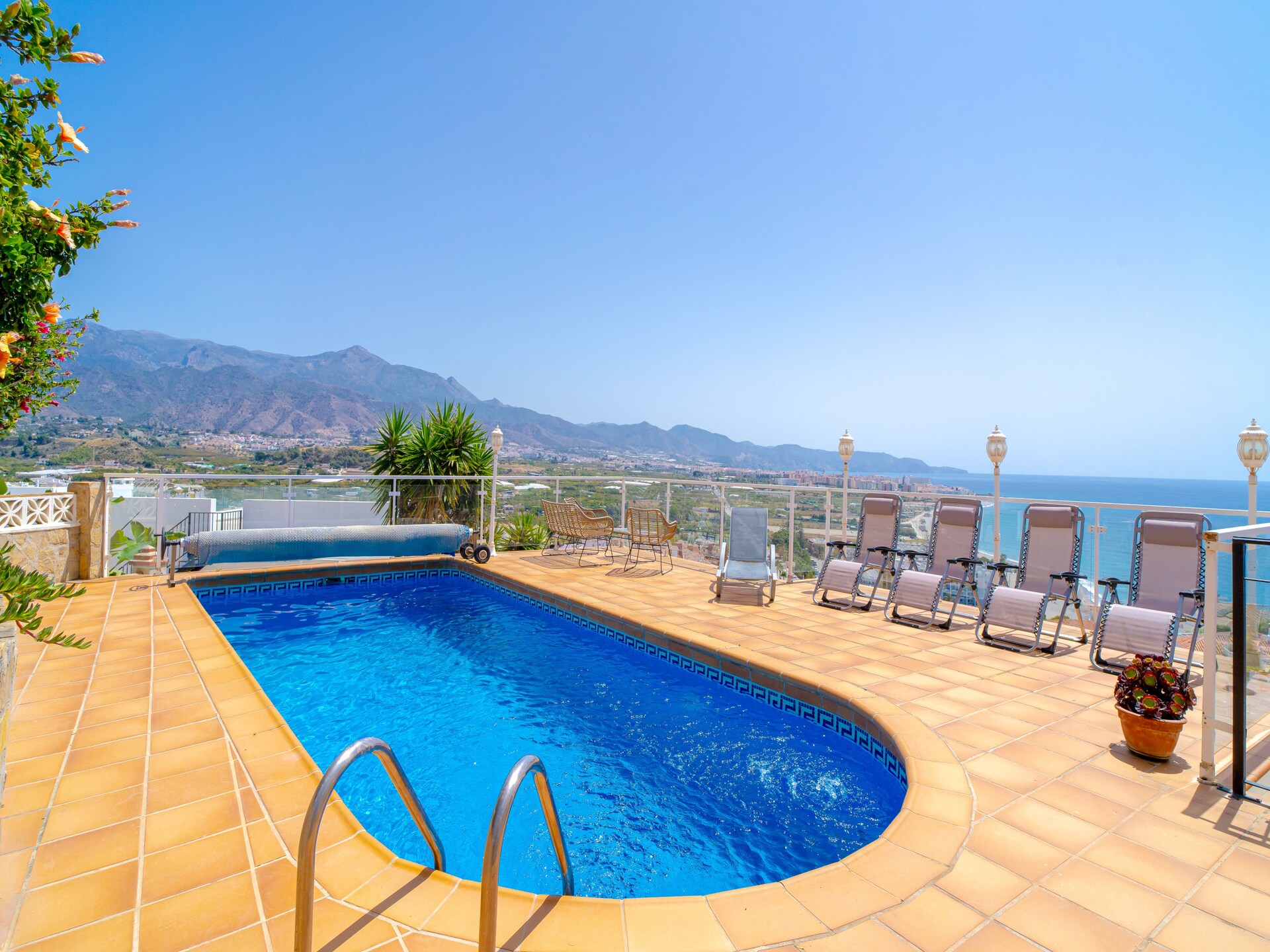 Mirador de Punta Lara: Ruime villa met zeezicht en tuin bij Nerja - foto 7
