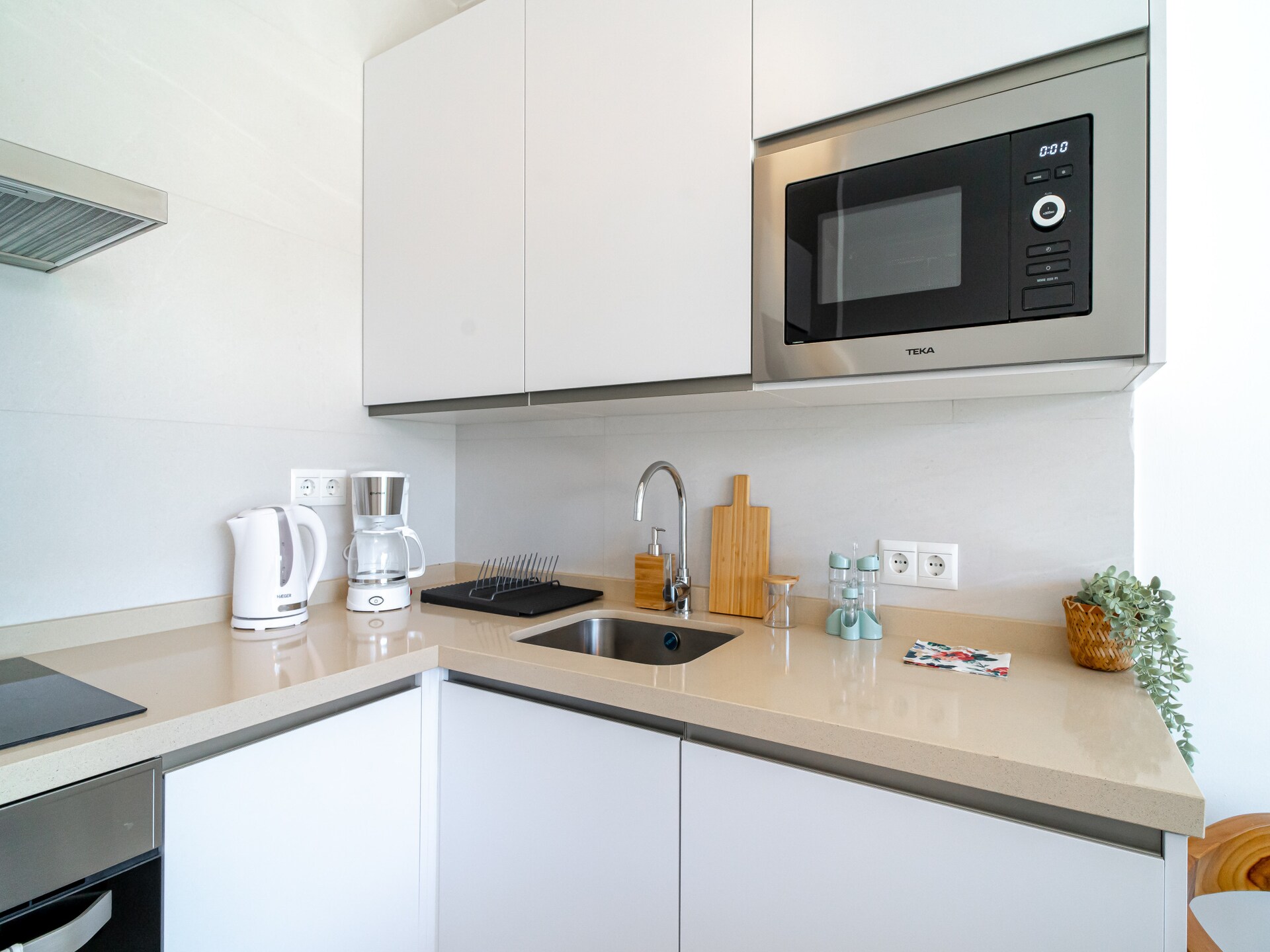 Stijlvol appartement met tuin en gemeenschappelijk zwembad op 1,5 km van strand - foto 31