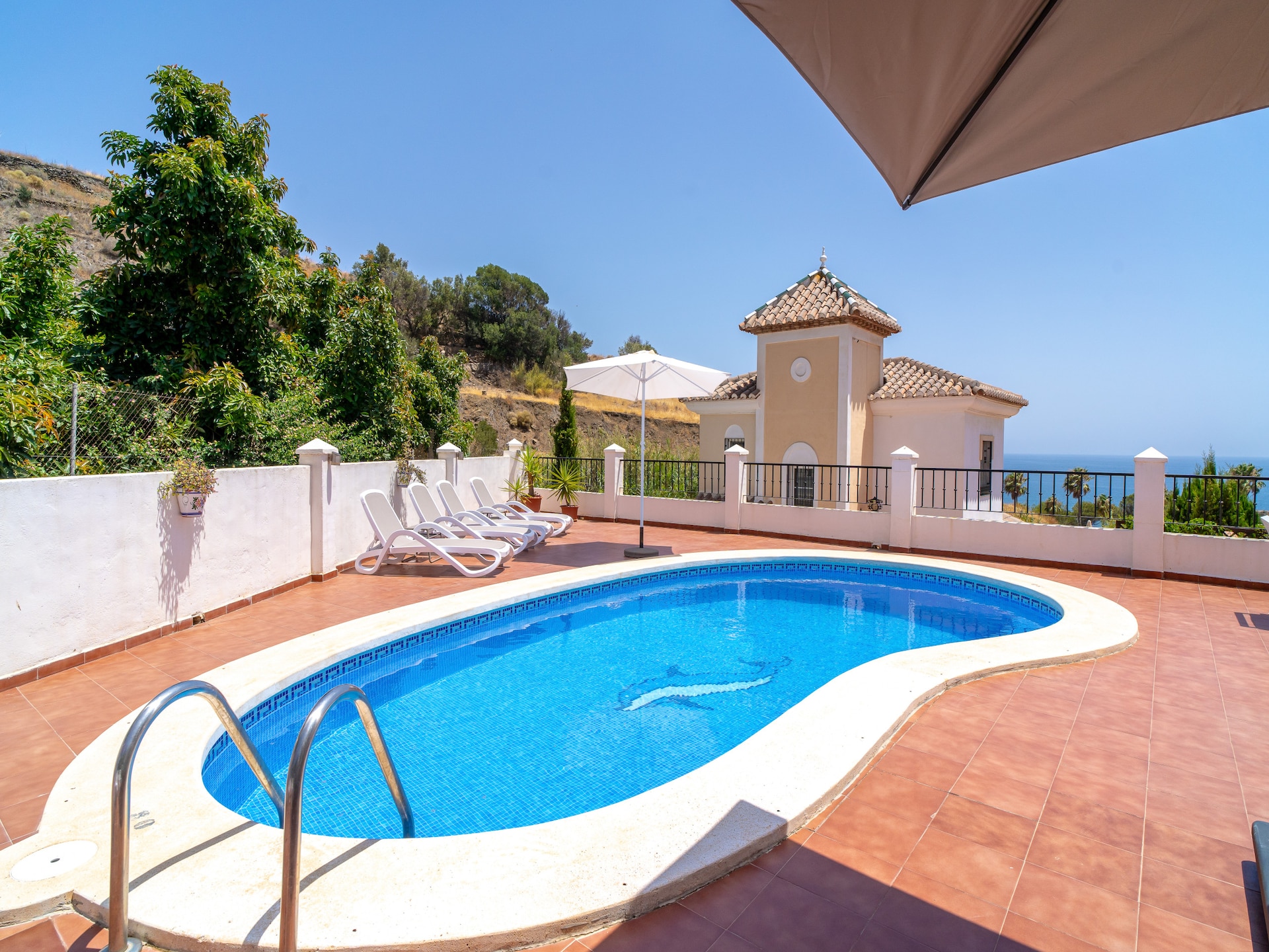 Op 500 m van het strand: Villa Tamango Hill Vistamar in Torrox Costa - foto 6