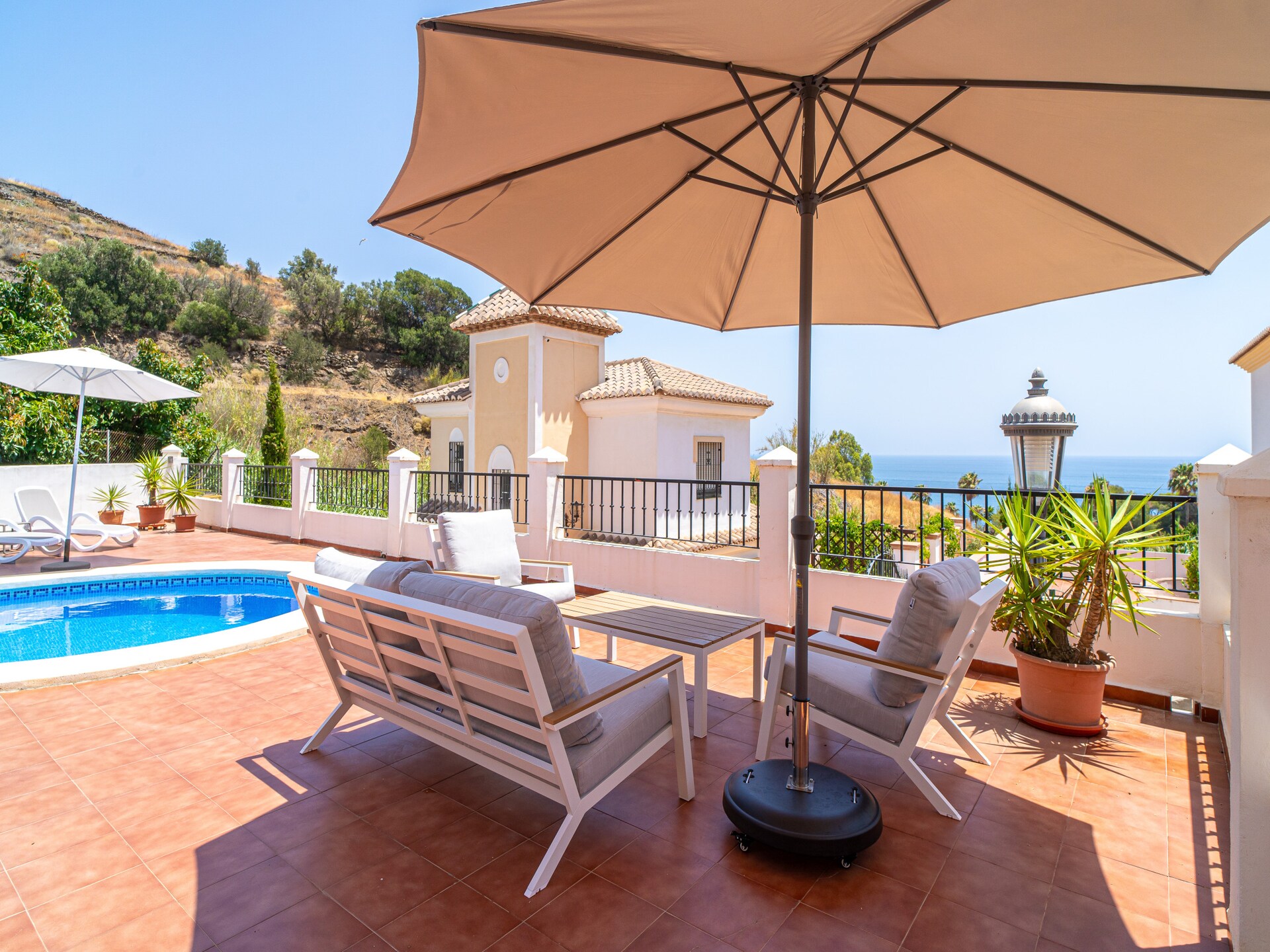 Op 500 m van het strand: Villa Tamango Hill Vistamar in Torrox Costa - foto 54